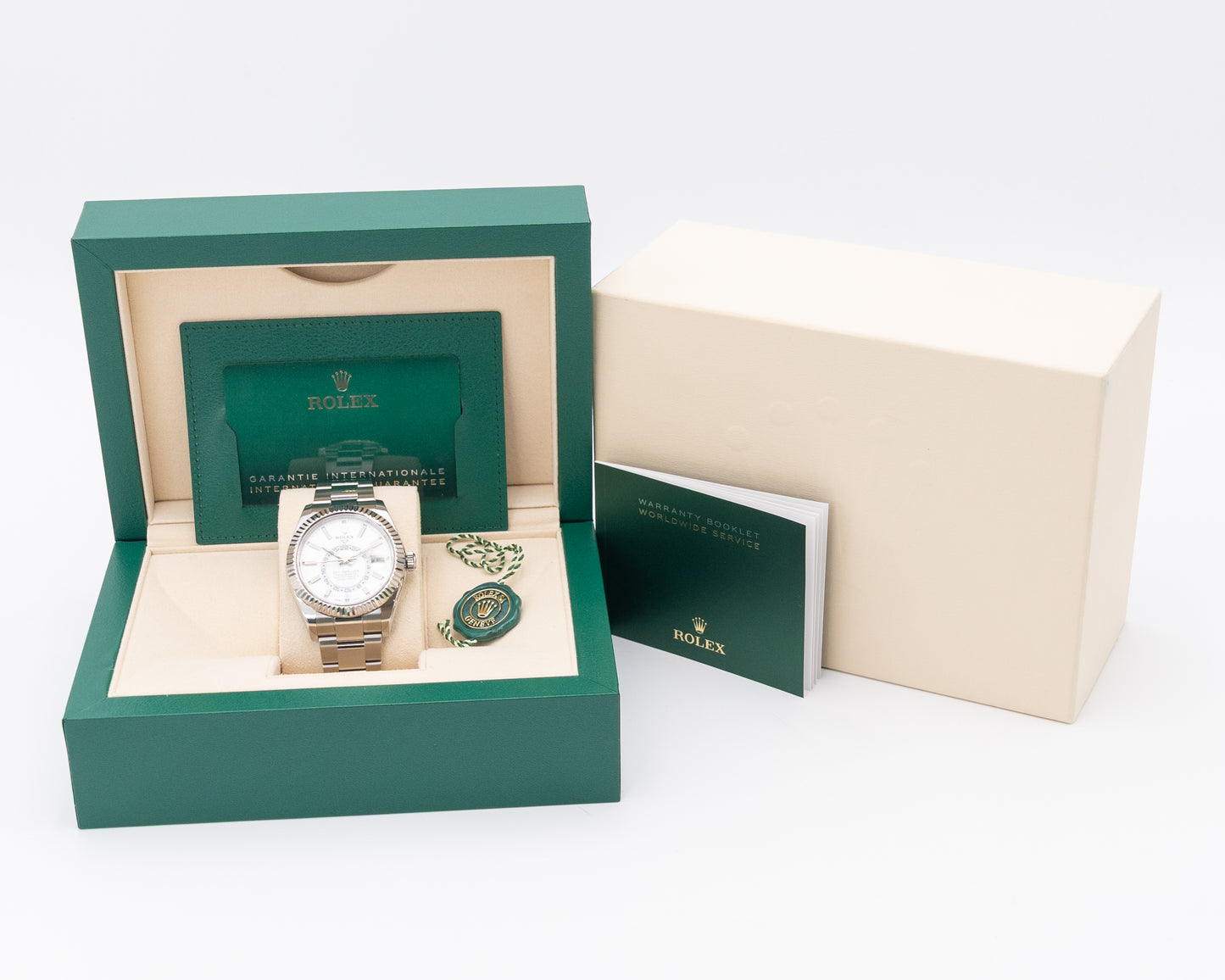 Rolex Skydweller 42mm 326934 White Dial Fluted Oyster 2021