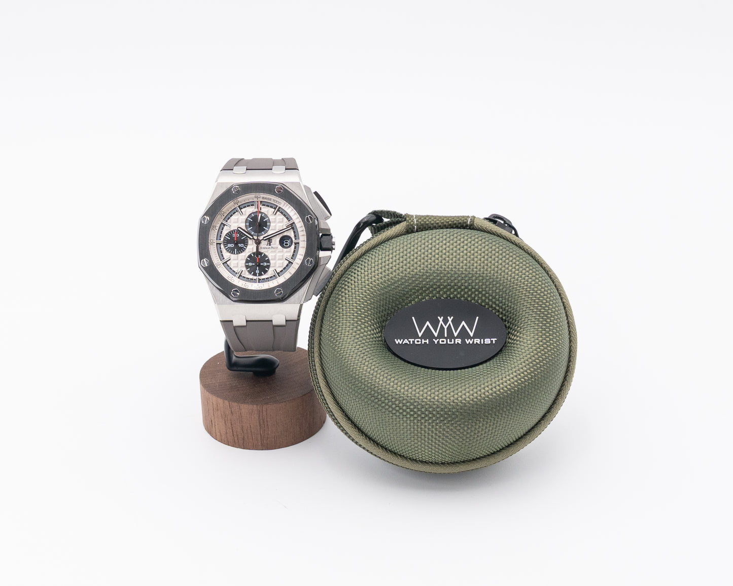 Audemars Piguet Royal Oak Offshore 42mm 26400SO Panda Black Ceramic