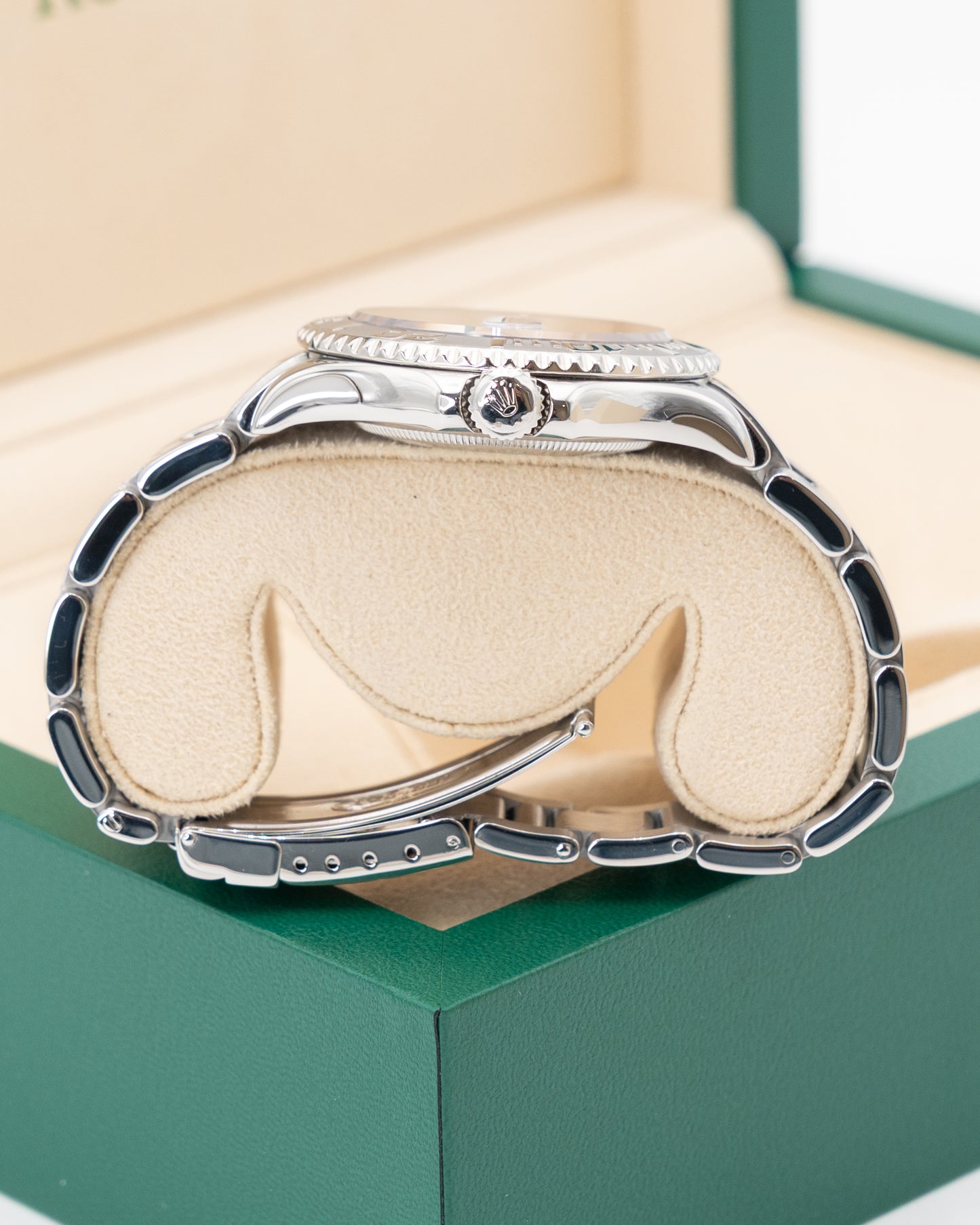 Rolex Yachtmaster 40mm 16622 Platinum Bezel and Dial