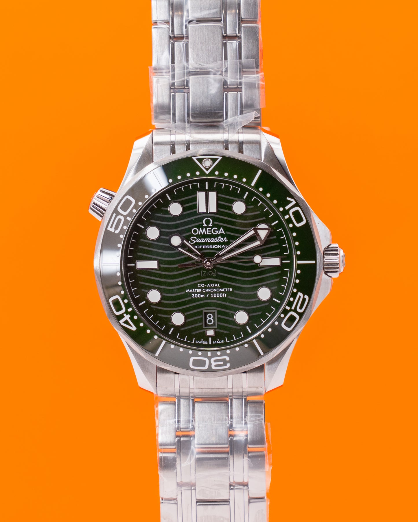 UNWORN 2025 WITH STICKERS Omega Seamaster Diver 300M 42mm 210.30.42.20.10.001 Green On Bracelet 2025