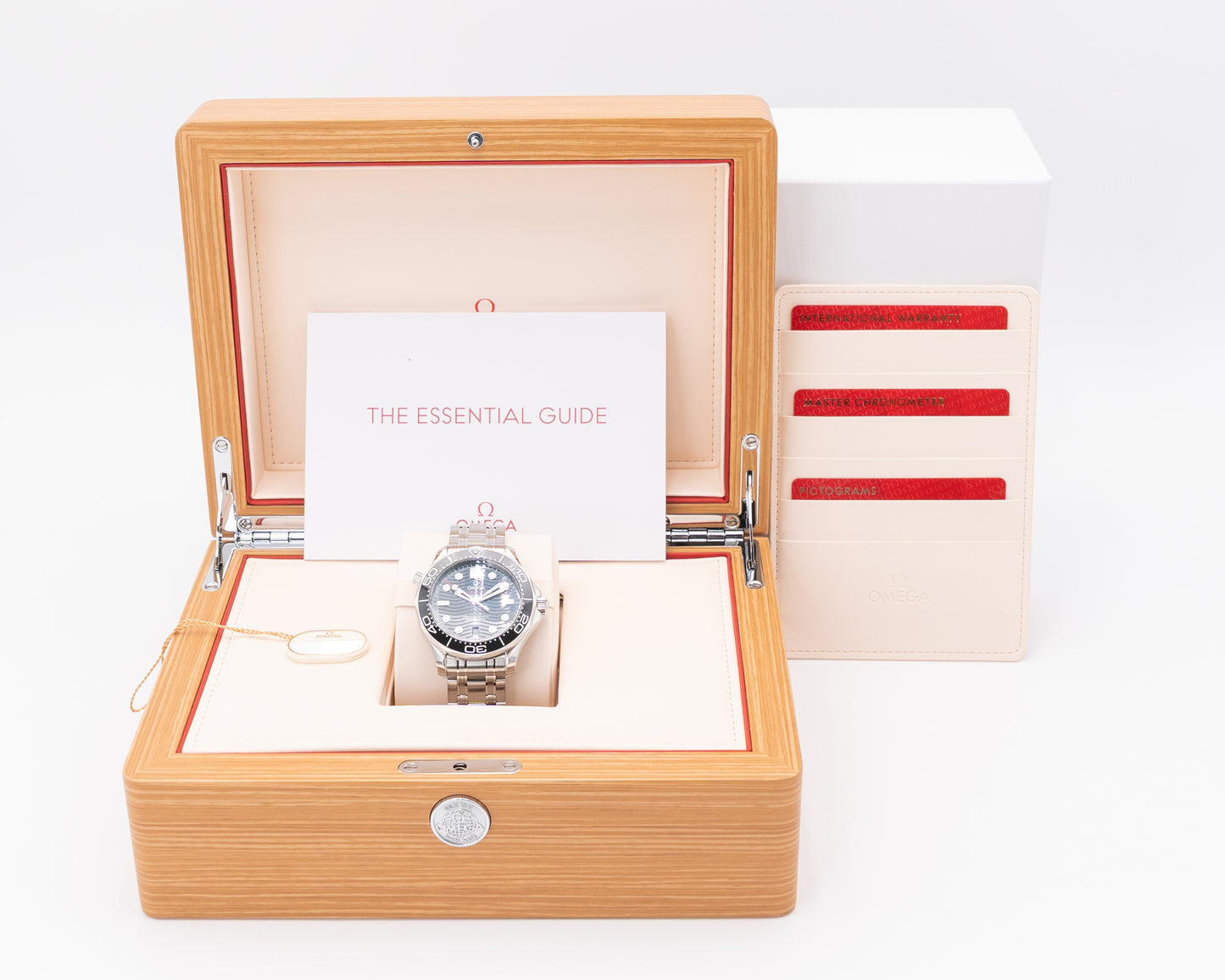 UNWORN WITH STICKERS 2025 Omega Seamaster Diver 300M 42mm 210.30.42.20.01.001 Black On Bracelet 2025