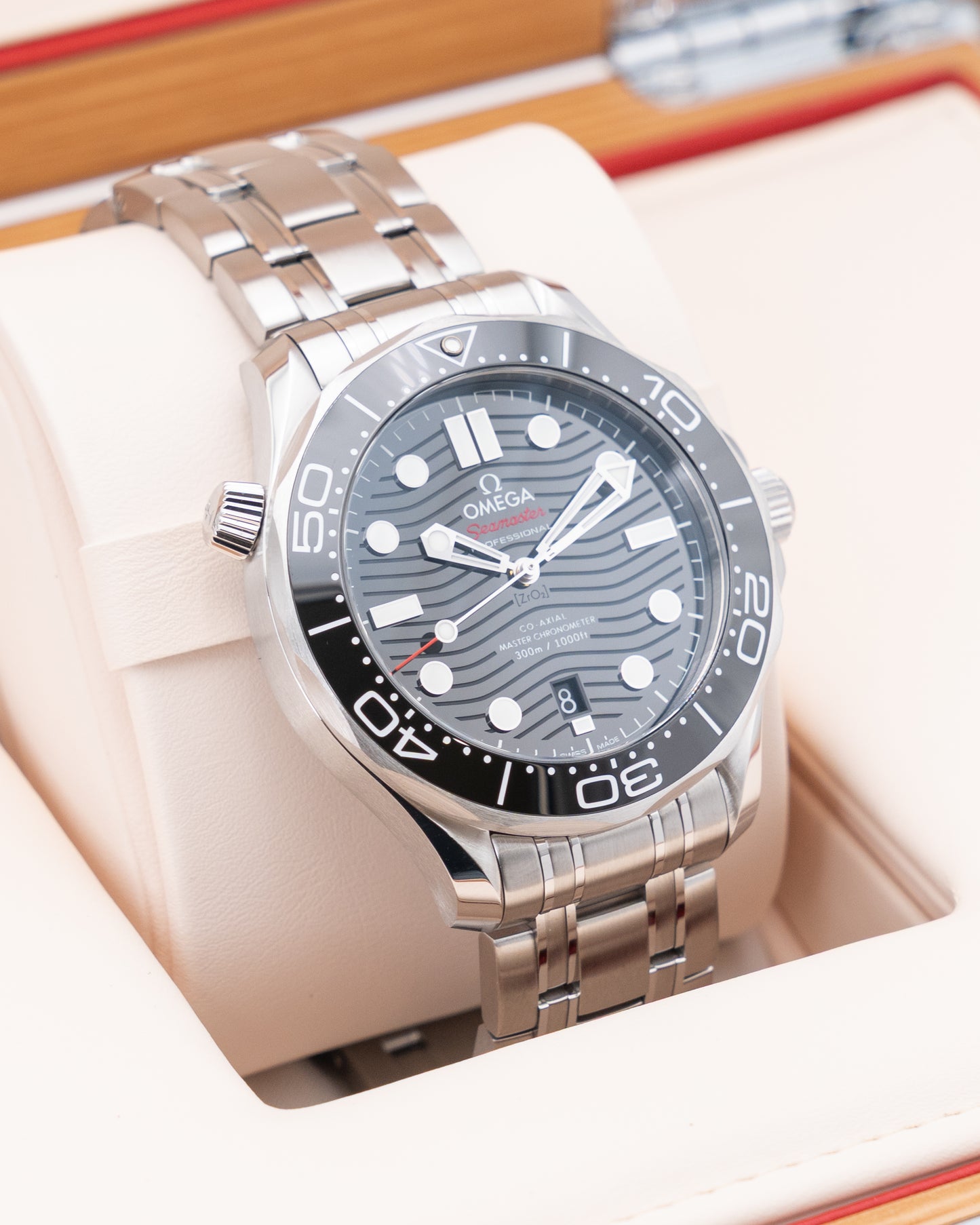 UNWORN WITH STICKERS 2025 Omega Seamaster Diver 300M 42mm 210.30.42.20.01.001 Black On Bracelet 2025