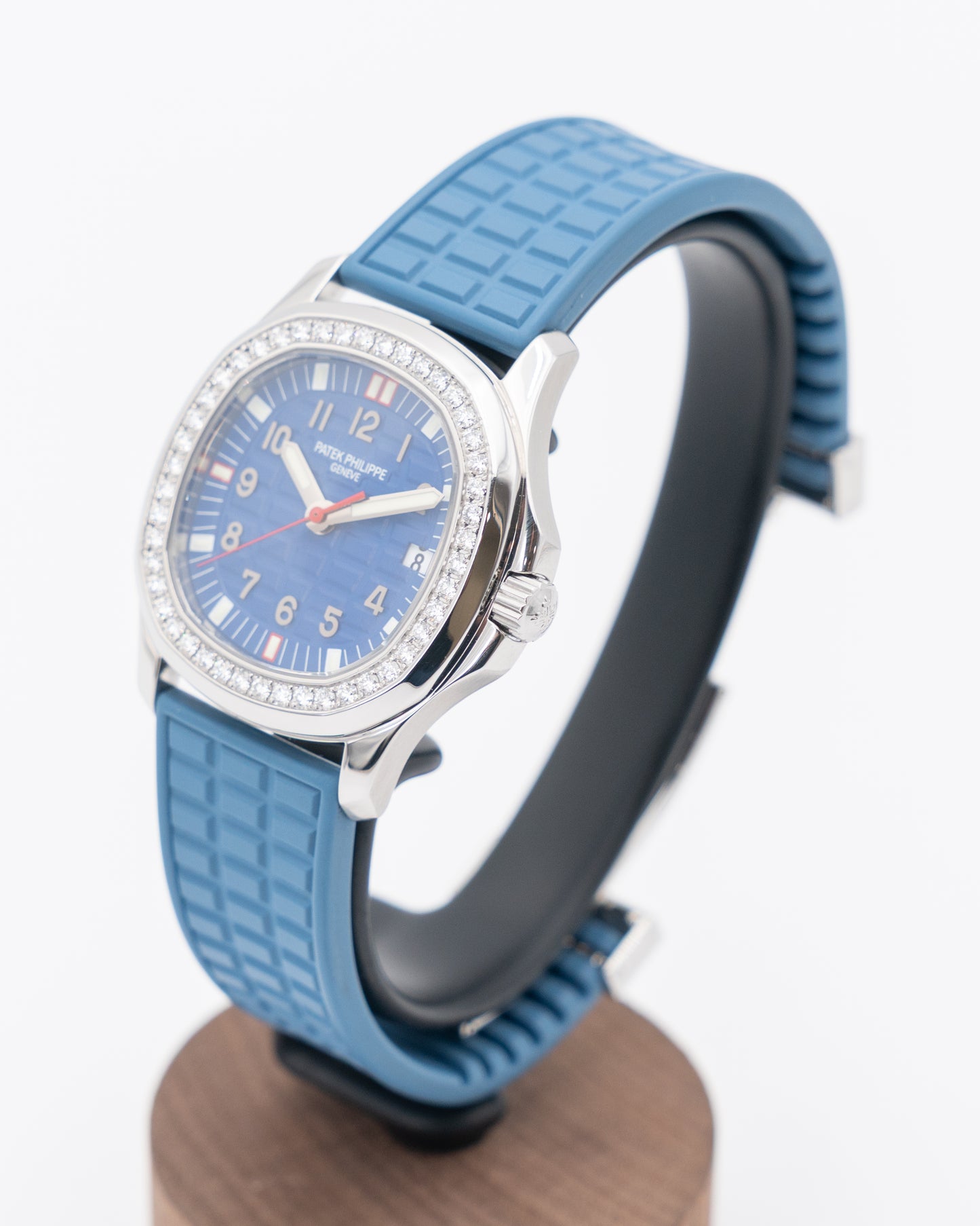 Patek Philippe Aquanaut 35.2mm 5067A Luce Blue