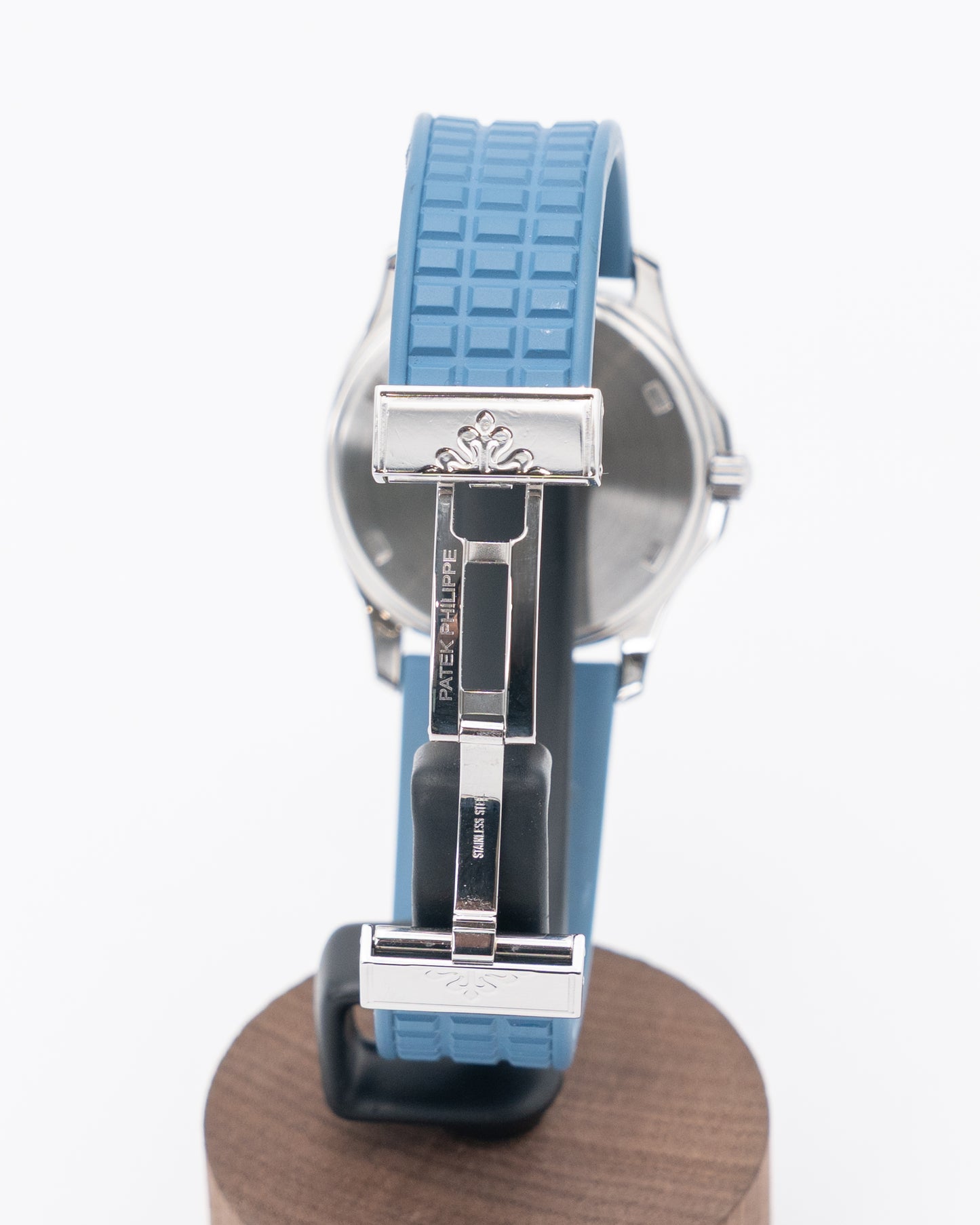 Patek Philippe Aquanaut 35.2mm 5067A Luce Blue