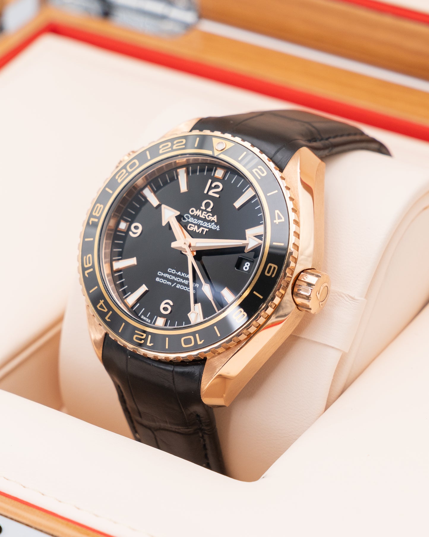 Omega Seamaster Planet Ocean 600M 43mm 232.63.44.22.01.001 Rose Gold