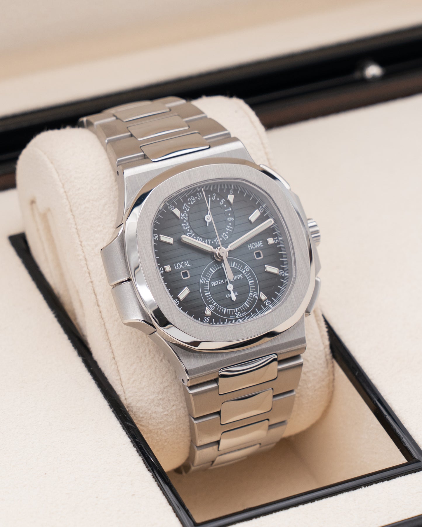 Patek Philippe Nautilus 40.5mm 5990/1A Blue dial 2023