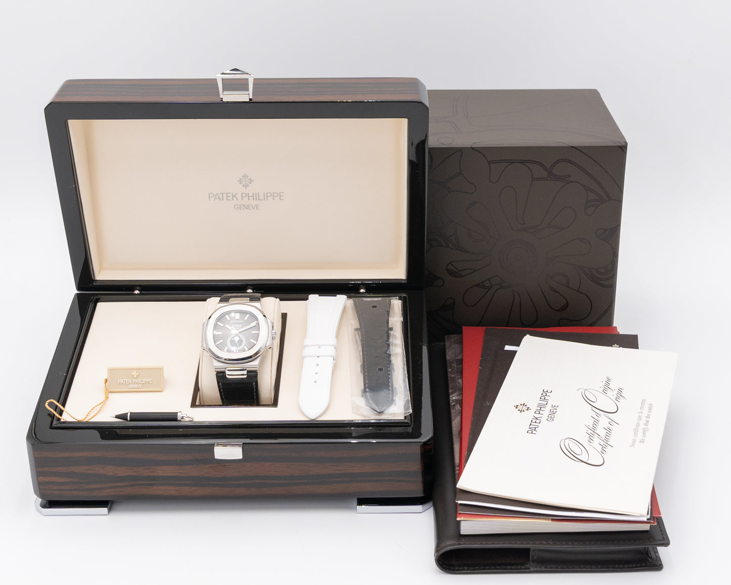 Patek Philippe Nautilus 40.5mm 5726a-001 Black Dial 2015