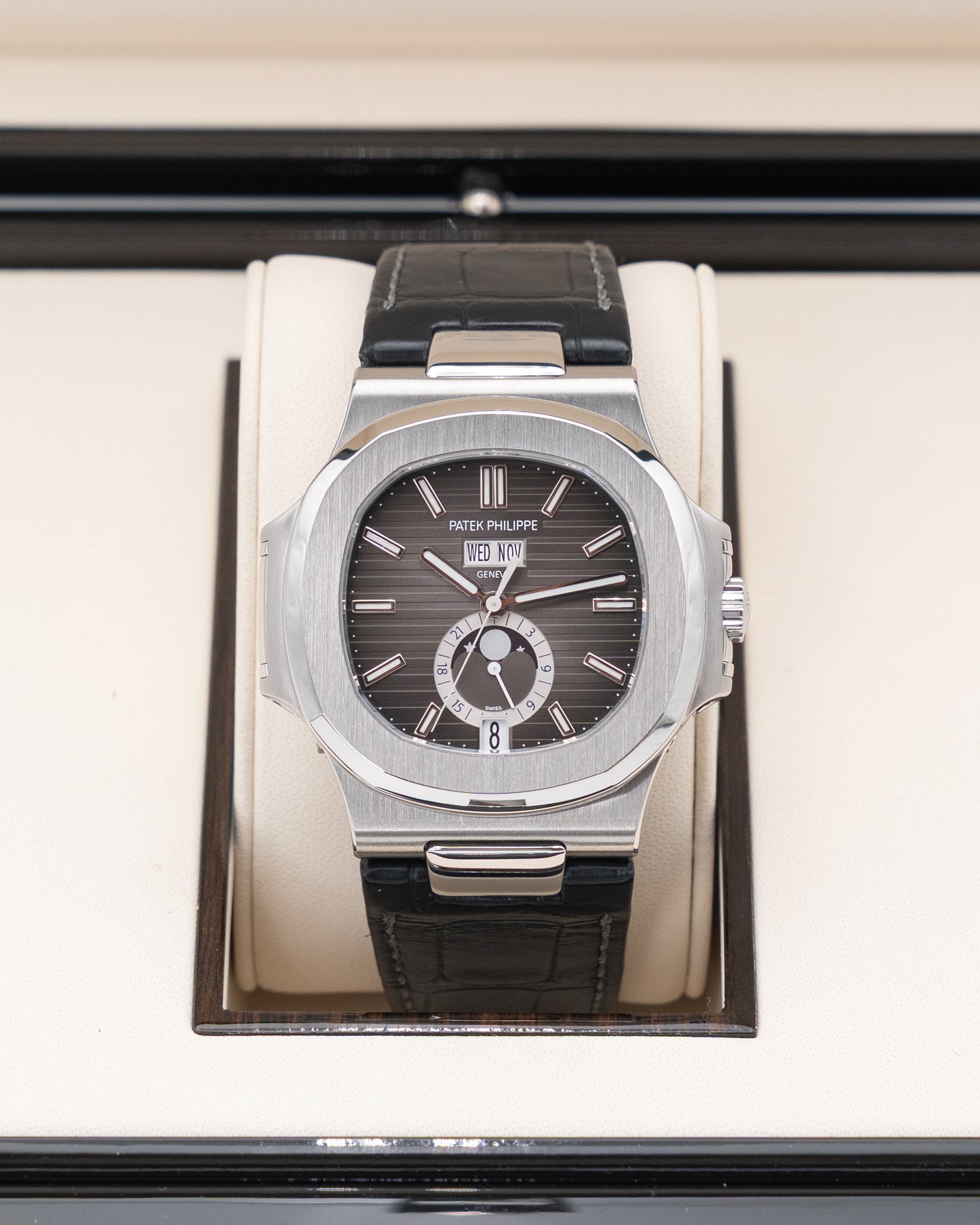 Patek Philippe Nautilus 40.5mm 5726a-001 Black Dial 2015