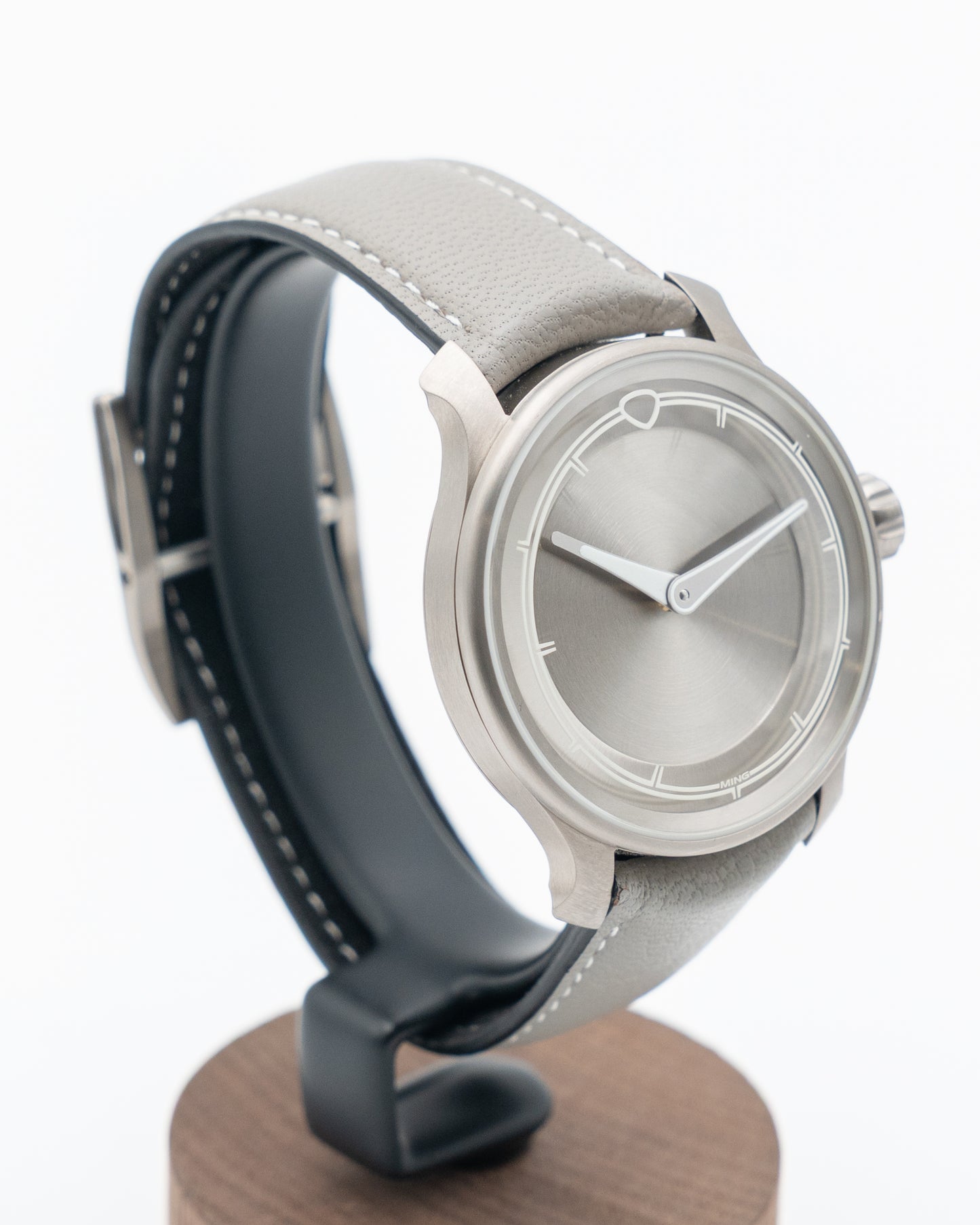 Ming 37.02 Titanium