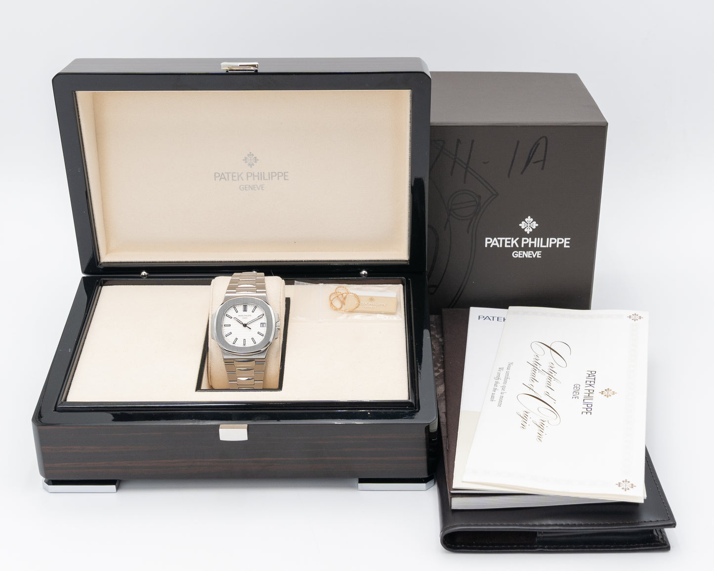 Patek Philippe 40mm 5711/1A-011 White Dial 2019