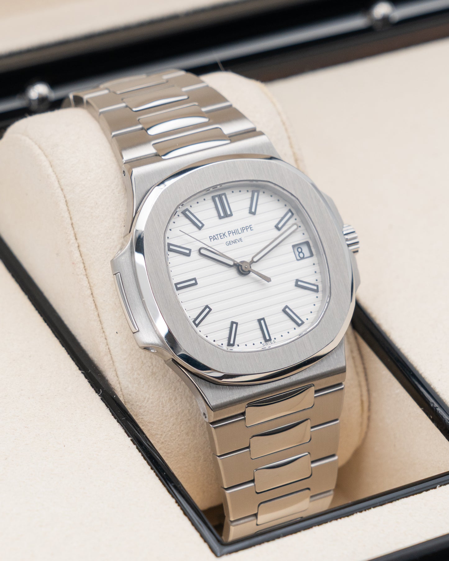 Patek Philippe 40mm 5711/1A-011 White Dial 2019