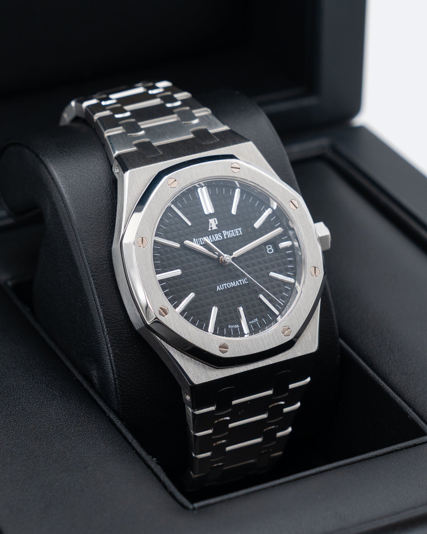 Audemars Piguet Royal Oak 41mm 15400ST.OO.1220ST.01 Black Dial