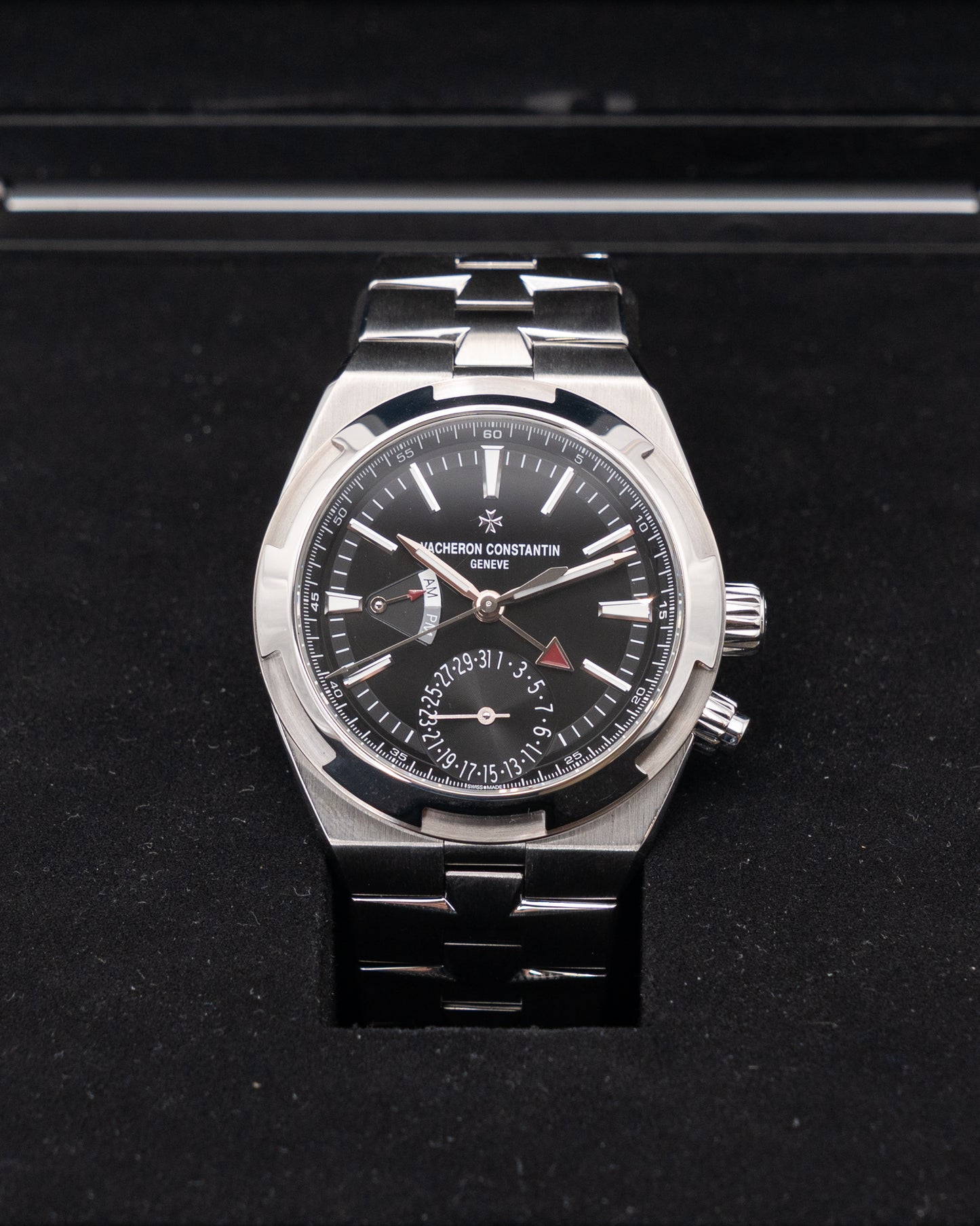 Vacheron Constantin Overseas 41mm 7900V/110A-B546 Black Dial Dual Time 2021