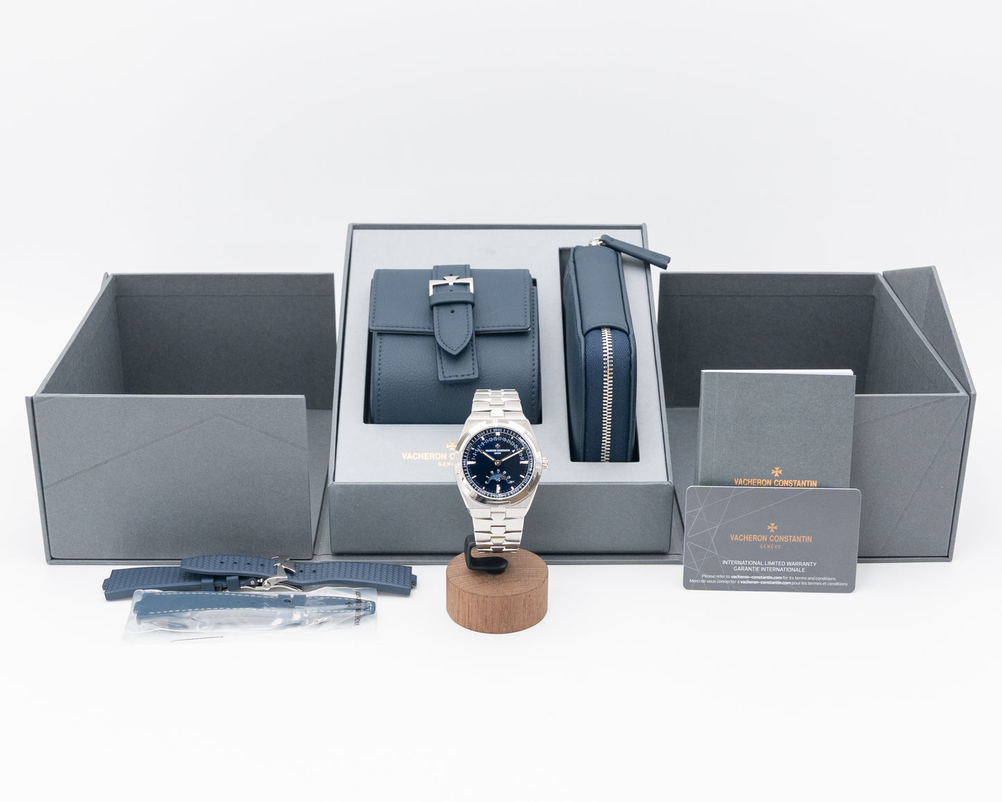 Vacheron Constantin Overseas Moonphase Retrograde 41mm 4000V/210A-B911 Blue Dial 2024