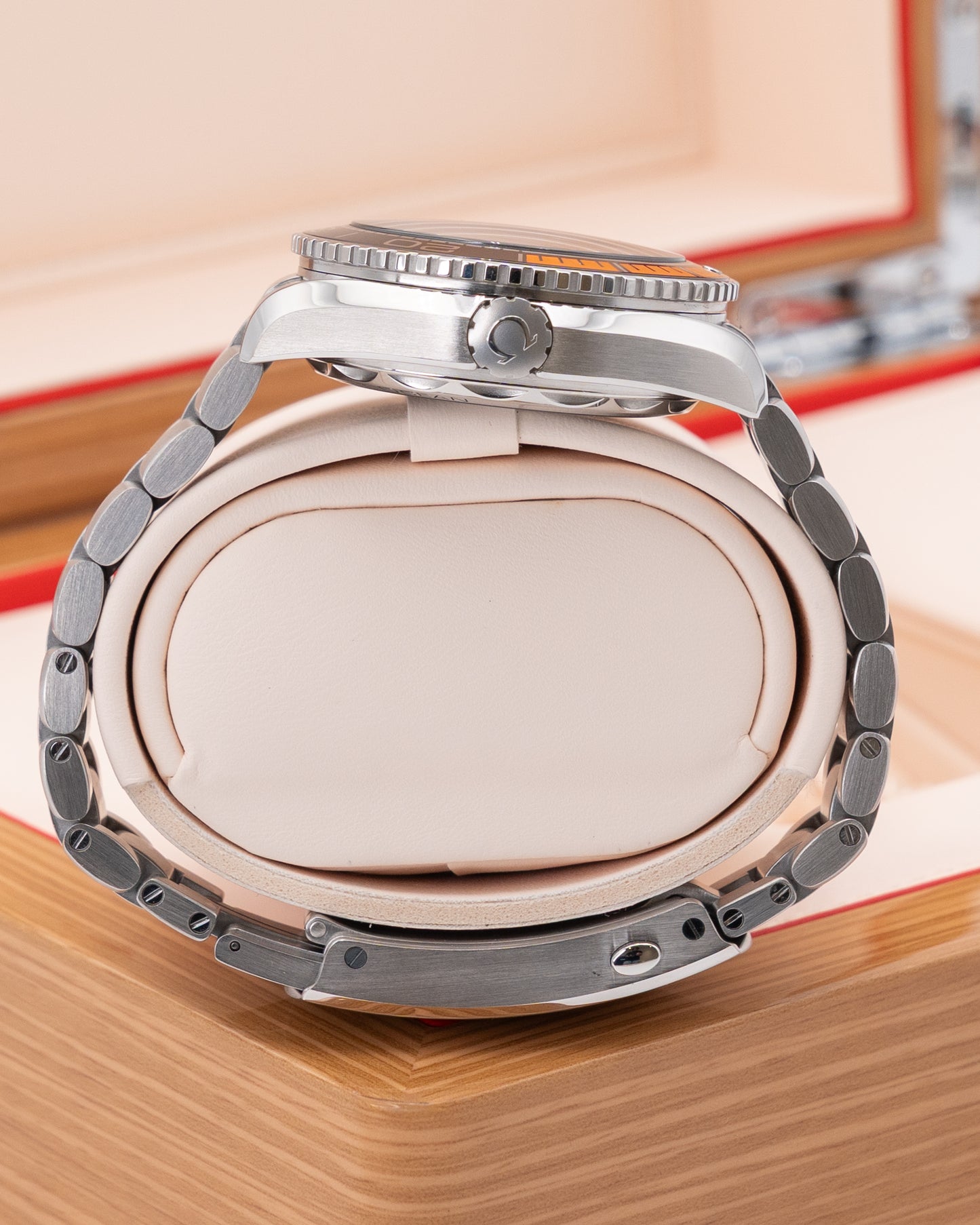 Omega Seamaster Planet Ocean 43.5mm 215.30.44.21.01.002 Black and Orange 2024