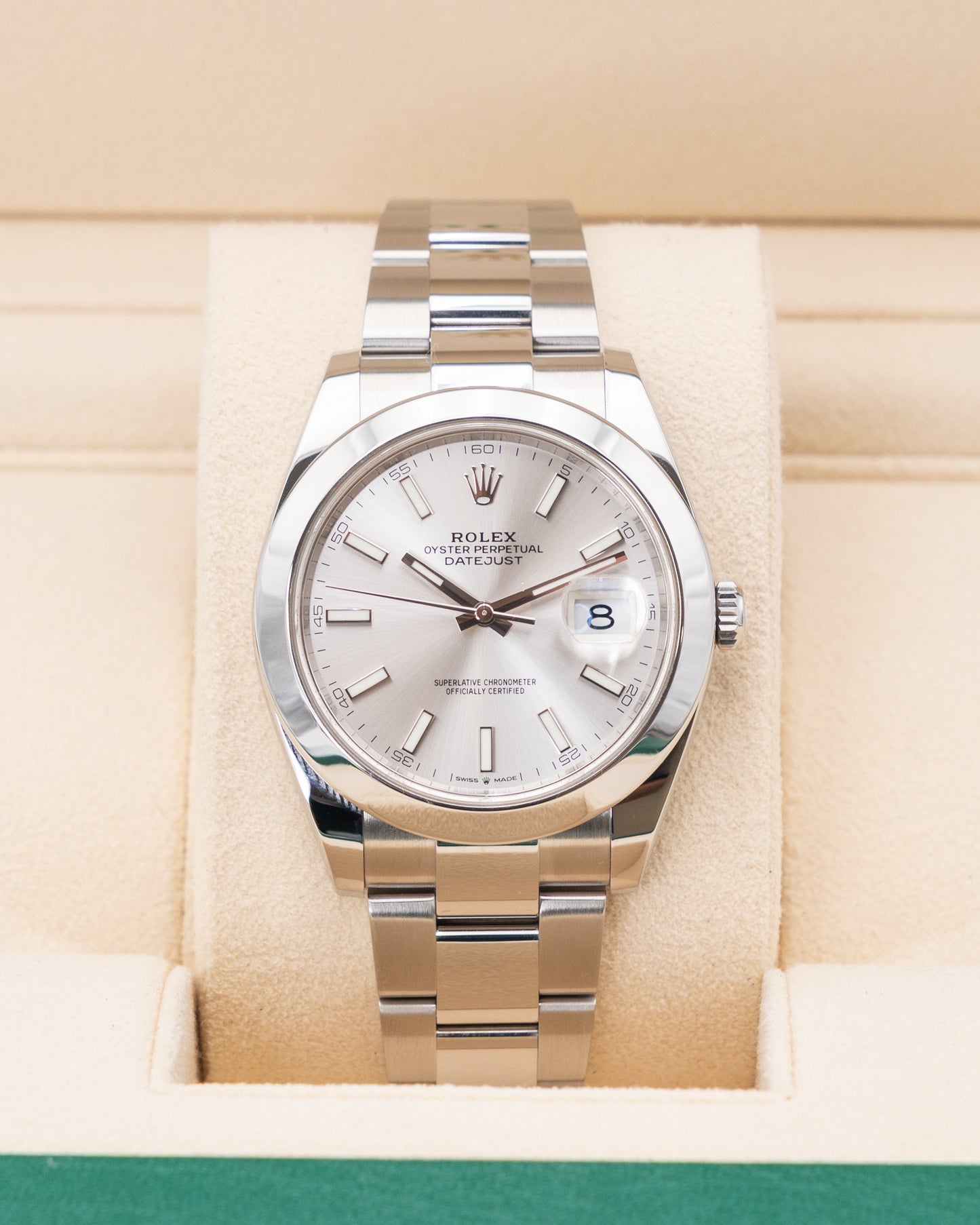 Rolex Datejust 41mm 126300 Silver Dial Oyster Smooth Bezel 2022