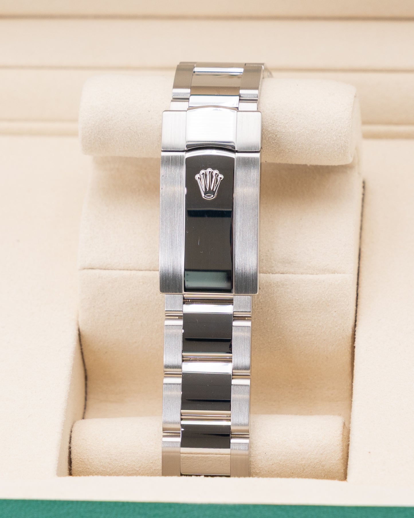 Rolex Datejust 41mm 126300 White Stick Dial Smooth Oyster 2025