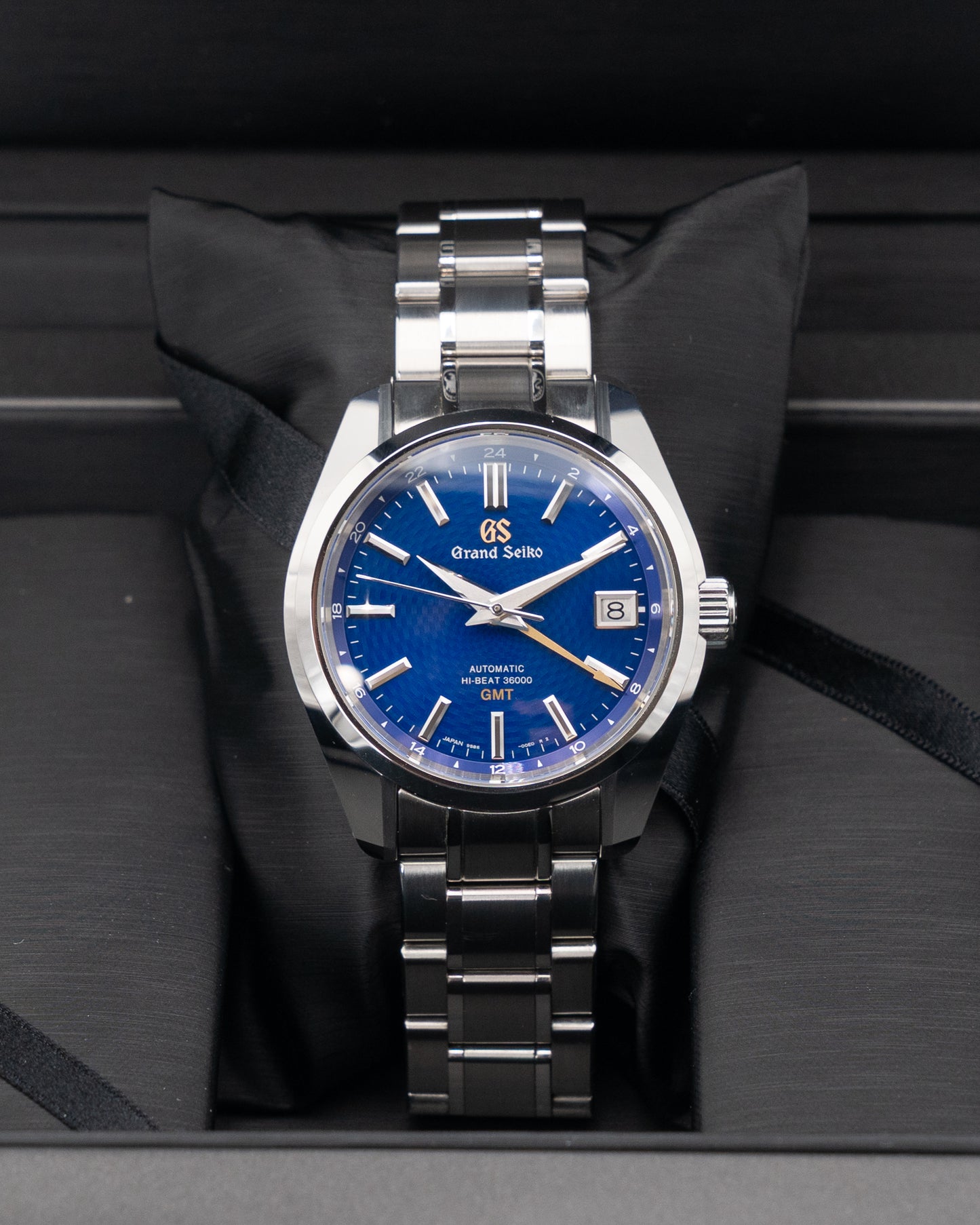 Grand Seiko GMT Heritage 40mm SBGJ261 Blue Peacock Dial 2023