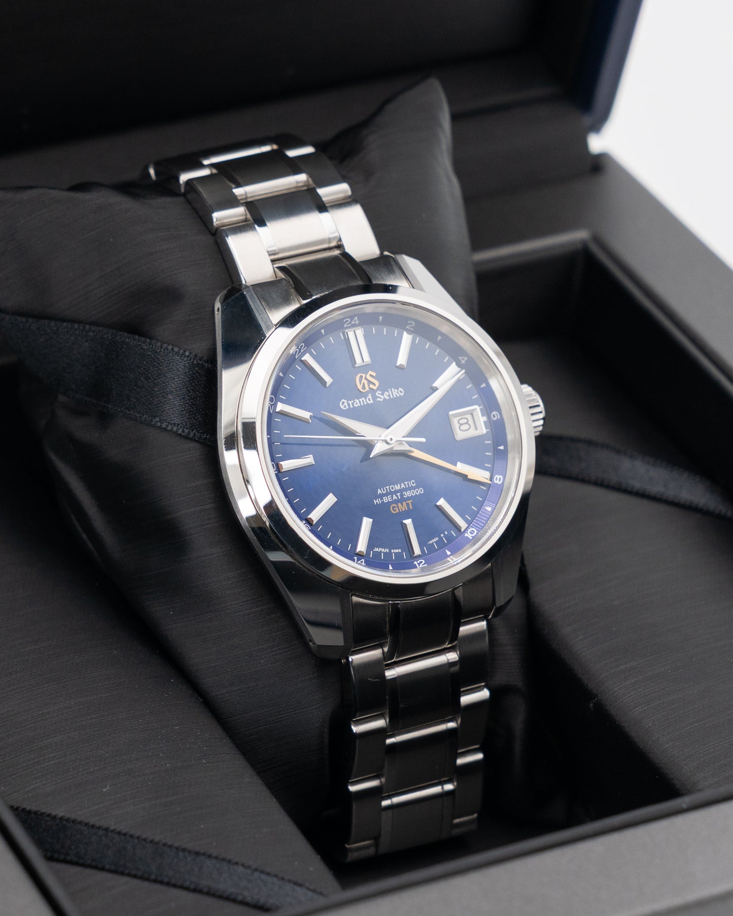 Grand Seiko GMT Heritage 40mm SBGJ261 Blue Peacock Dial 2023