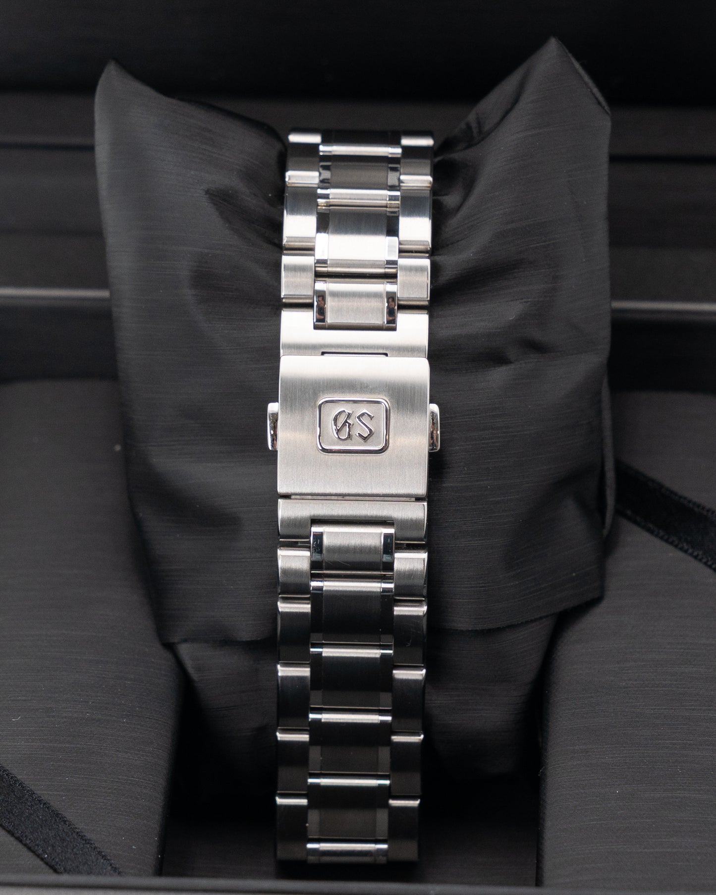 Grand Seiko GMT Heritage 40mm SBGJ261 Blue Peacock Dial 2023
