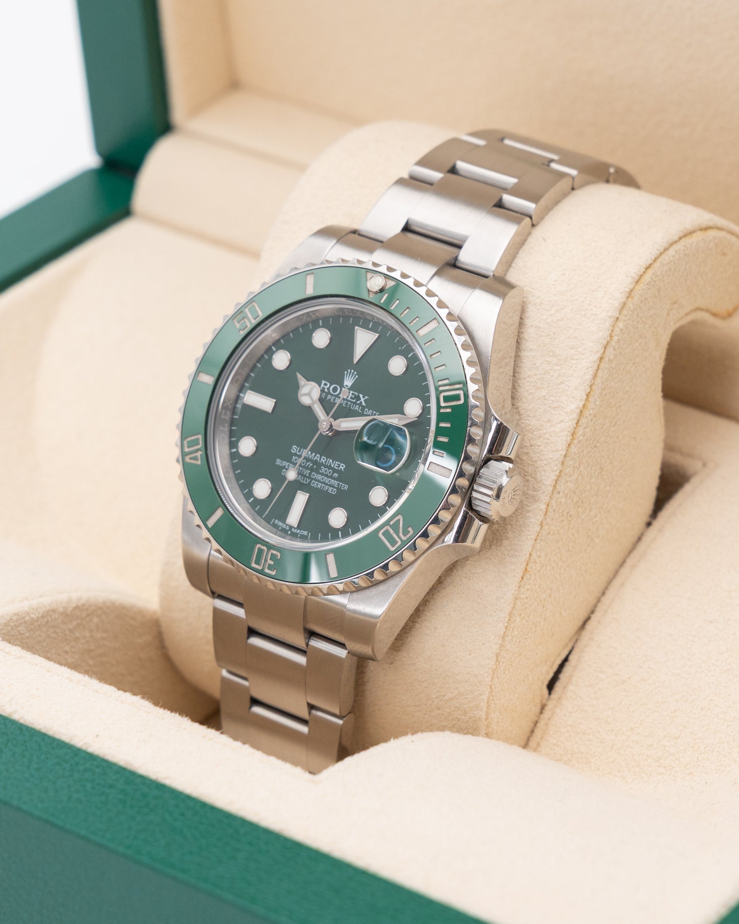 Rolex Submariner Date 40mm 116610LV Hulk Green Dial 2015
