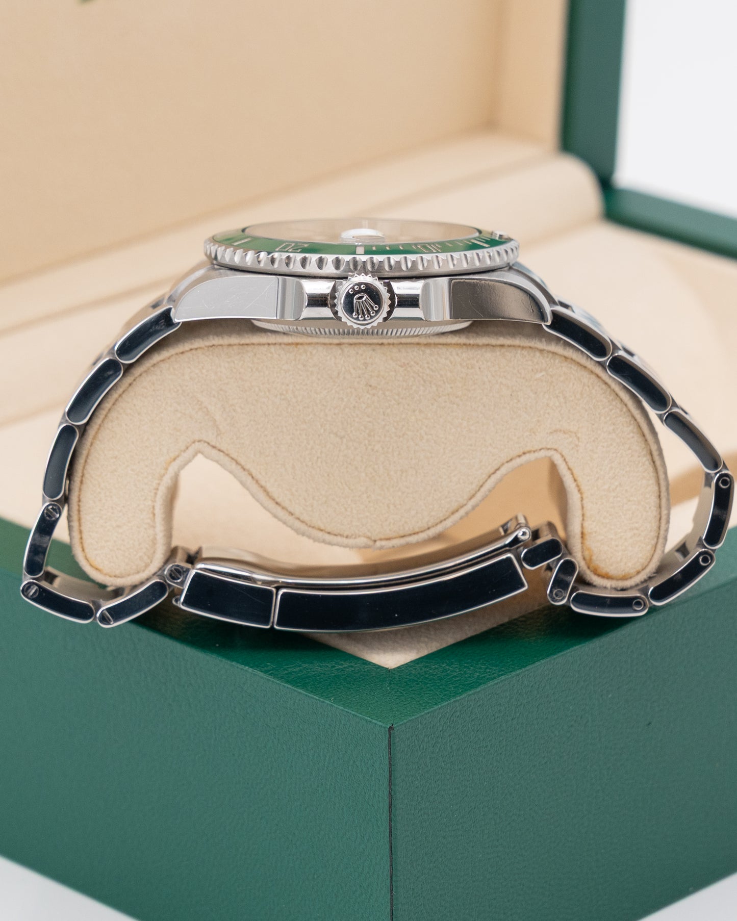 Rolex Submariner Date 40mm 116610LV Hulk Green Dial 2015