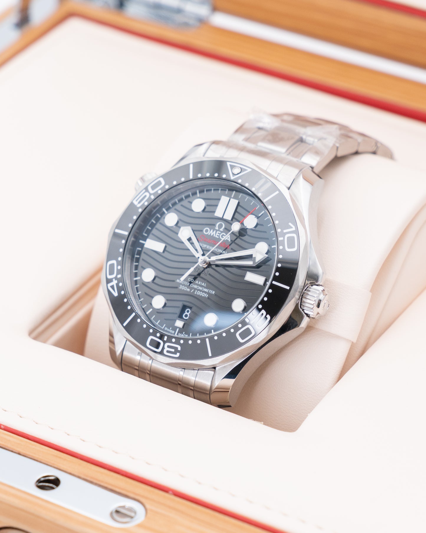 UNWORN WITH STICKERS 2025 Omega Seamaster Diver 300M 210.30.42.20.01.001 Black 2025