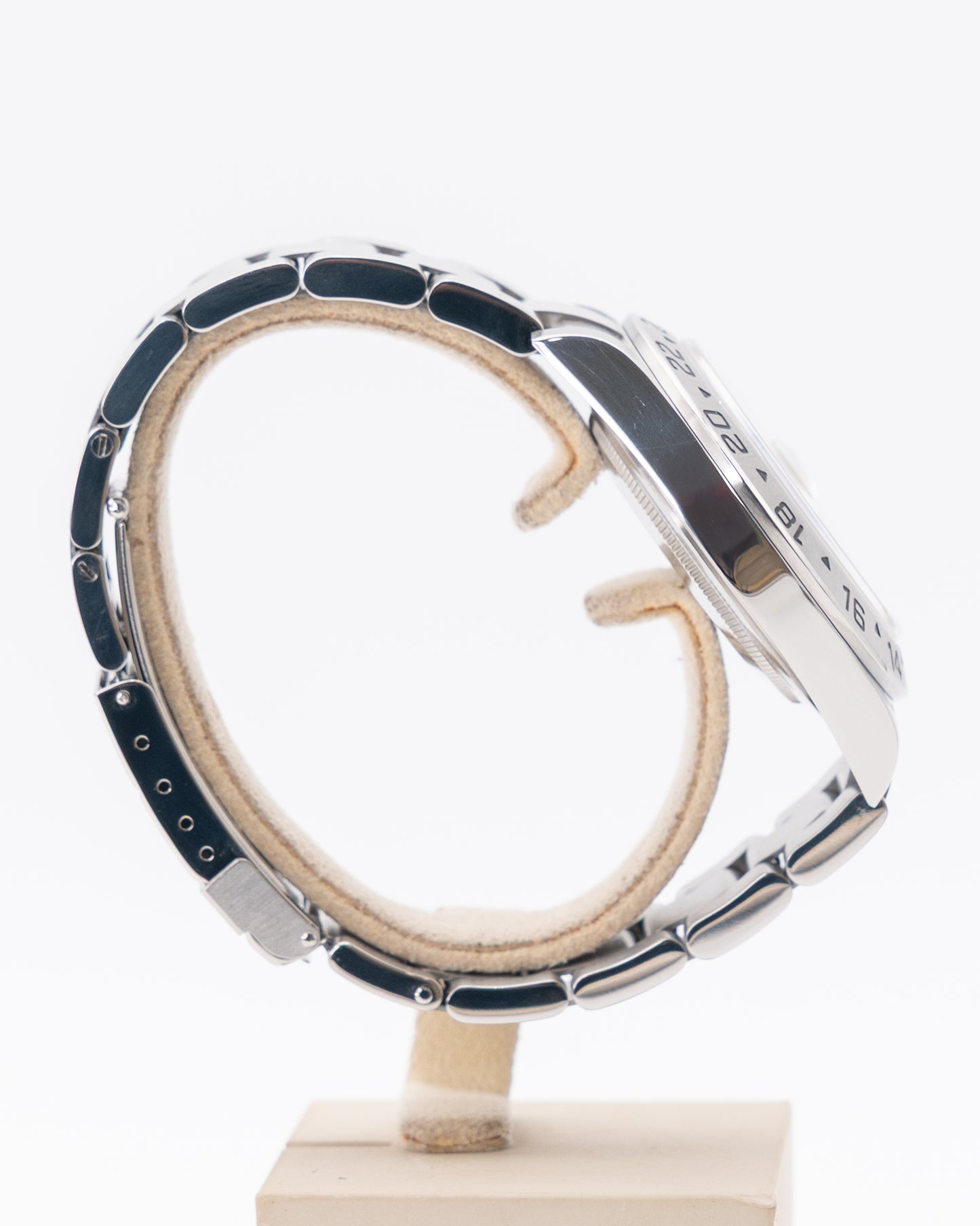 Rolex Explorer II 40mm 16570 3186 White Dial