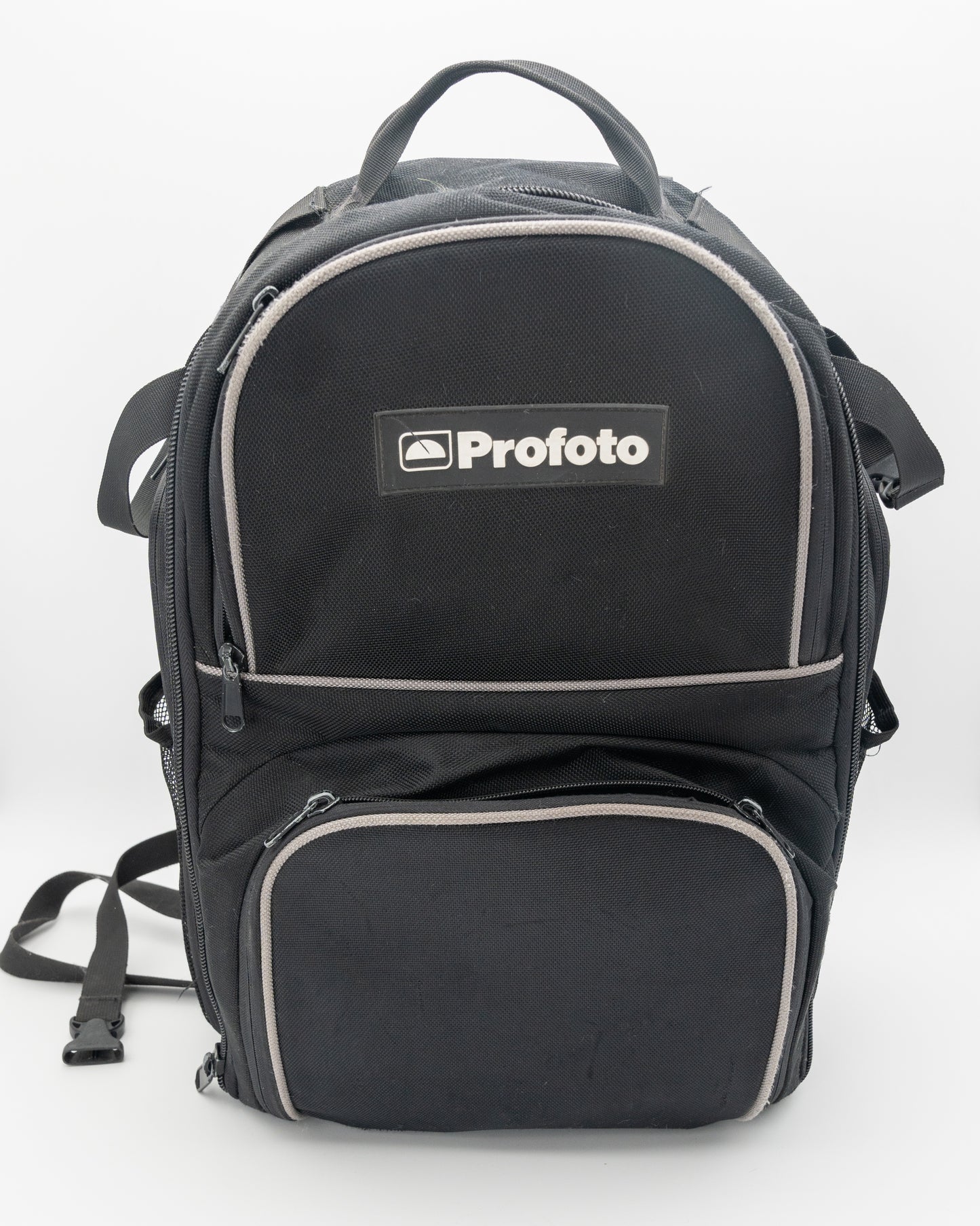 Profoto b1 500 airttl with bag, charger, and 2 batteries