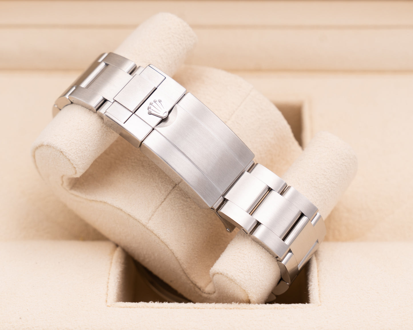 Rolex Explorer II 42mm 226570 White Polar 2024