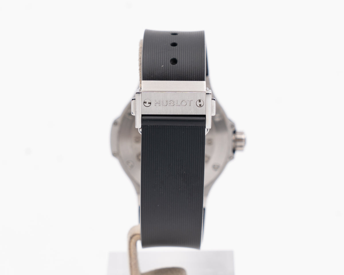 Hublot Big Bang 38 361.SX.1270.RX.1104 38mm Black Dial Diamond Bezel