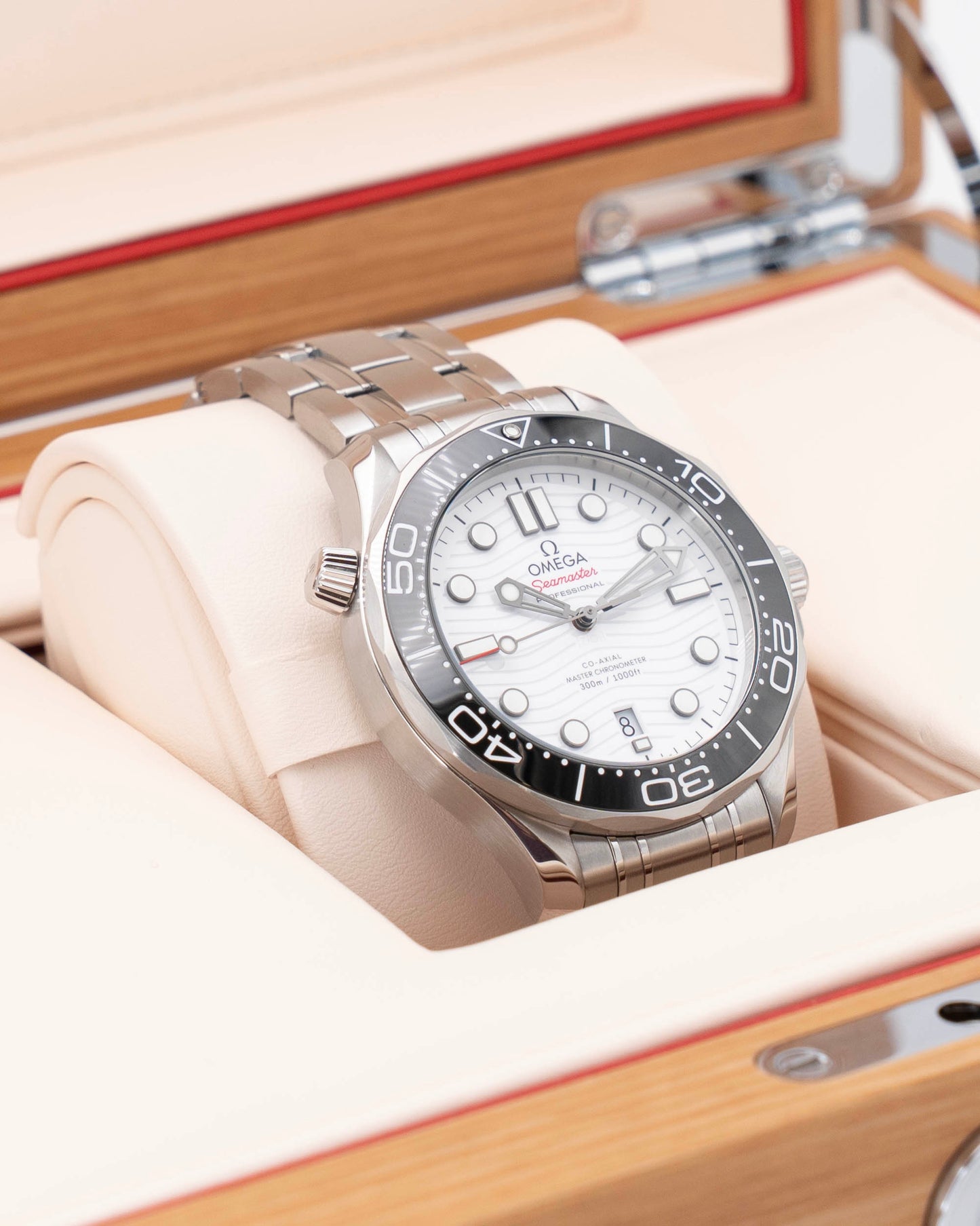 Omega Seamaster Diver 300M 42mm 210.30.42.20.04.001 White 2022