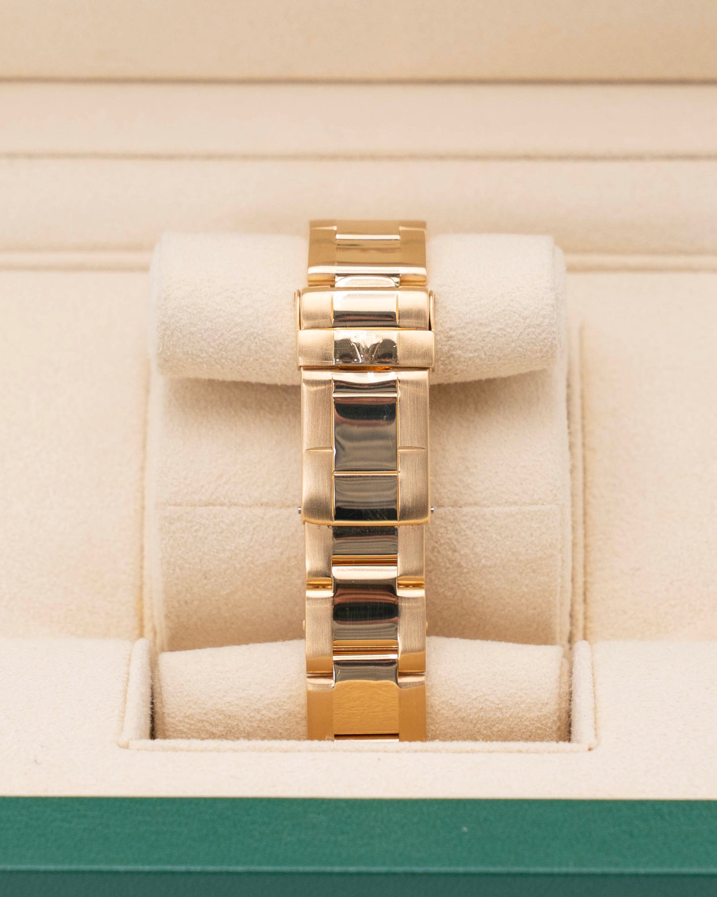 Rolex Yacht Master 35mm 68628 Yellow Gold Mother Of Pearl Ruby Dial 2026 RSC Service