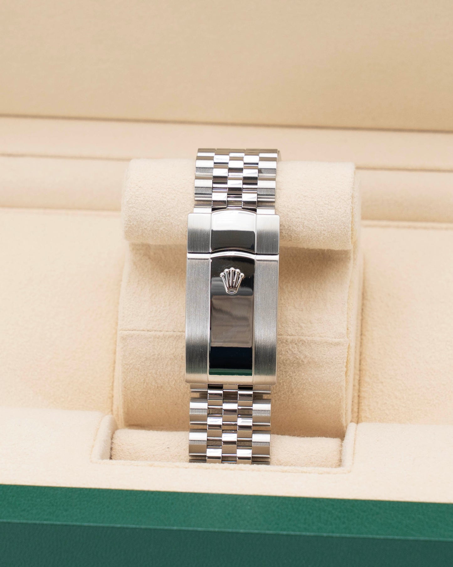 Rolex Sky Dweller 42mm 326934 Black Dial Jubilee 2022