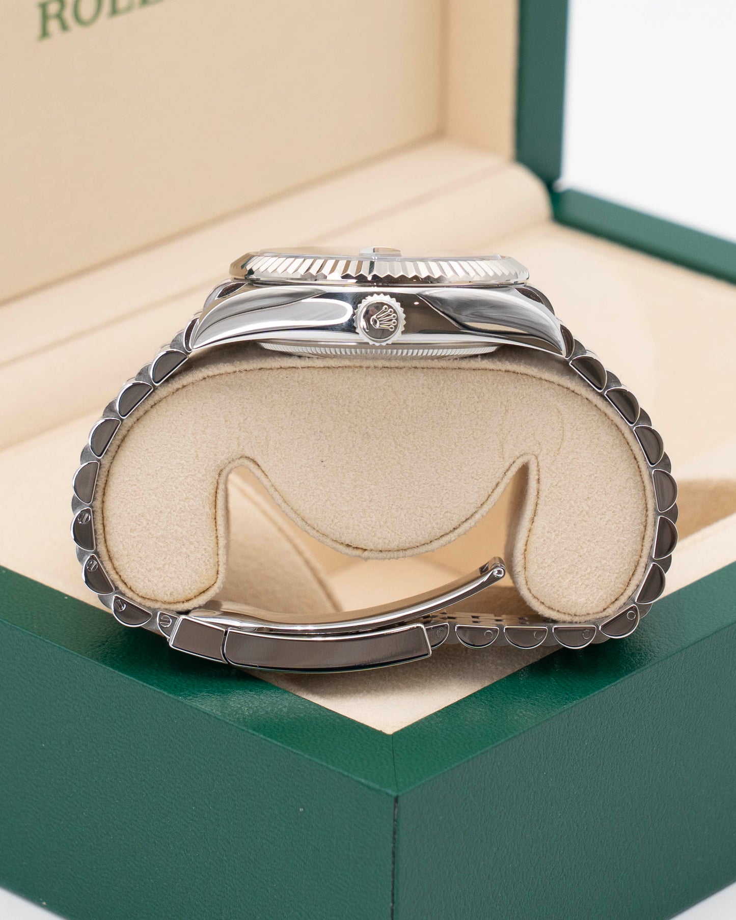 Rolex Sky Dweller 42mm 326934 Black Dial Jubilee 2022