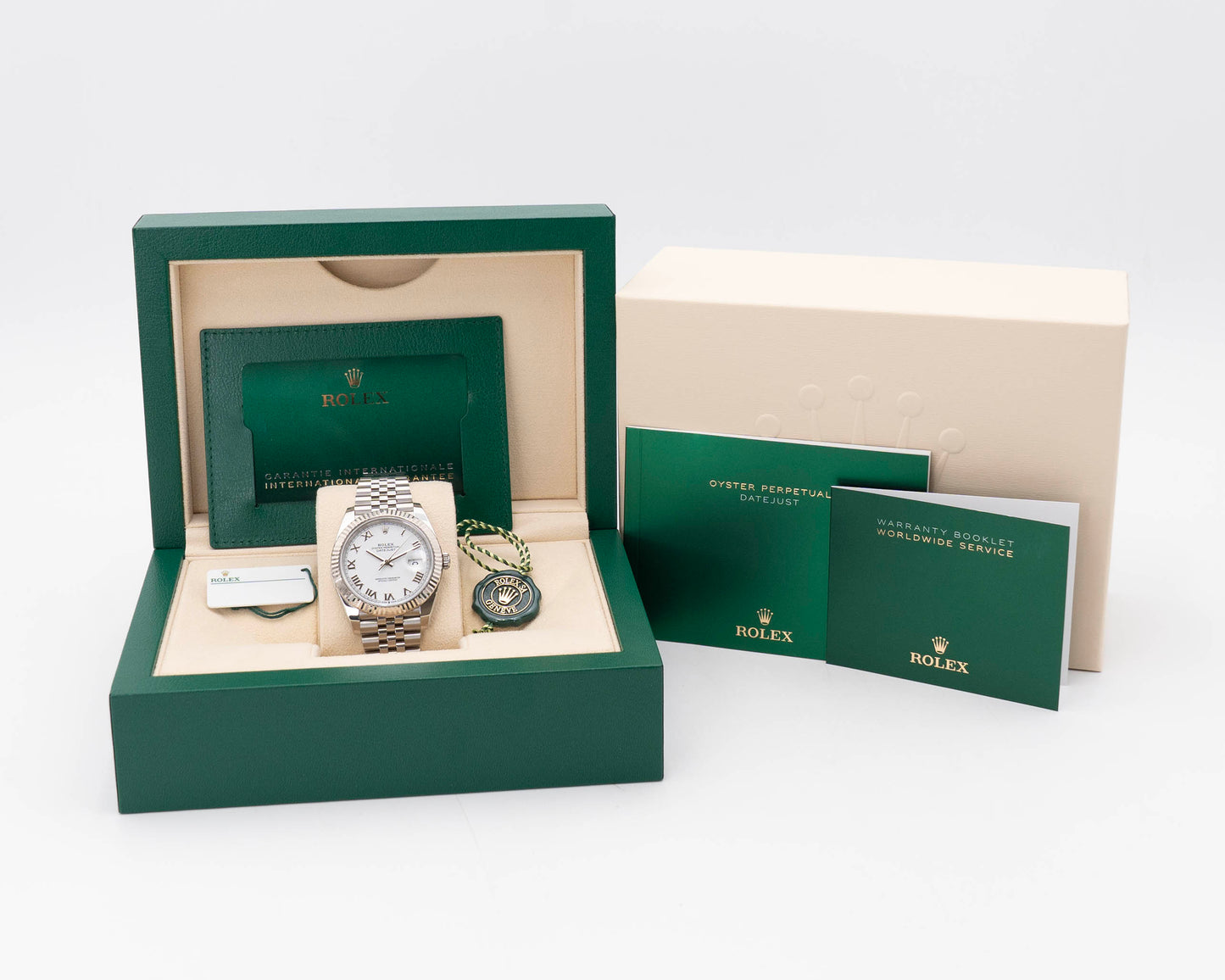 Rolex Datejust 41mm 126334 White Dial Fluted Jubilee 2024
