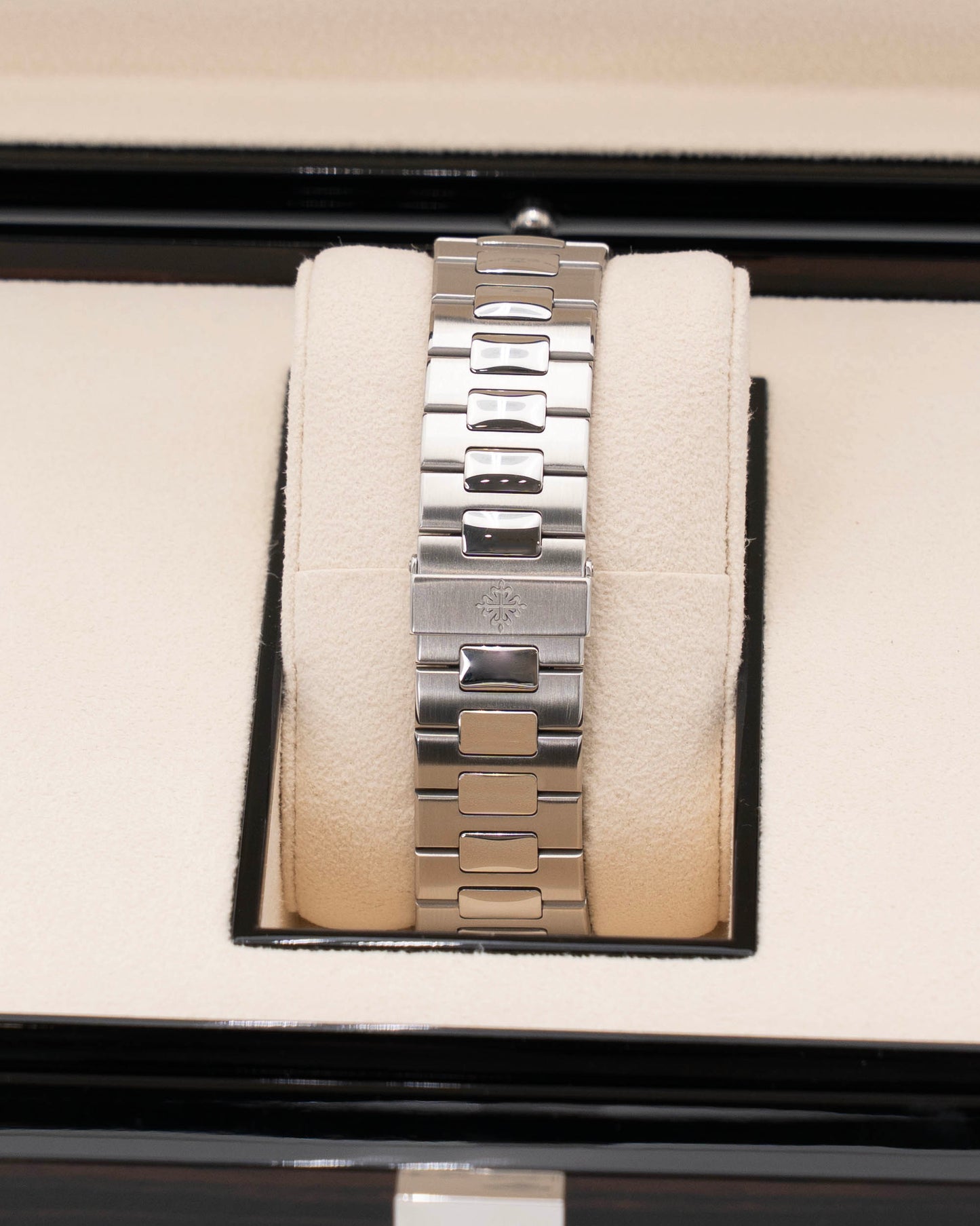 Patek Philippe Nautilus 40.50mm 5980/1A-019 White Dial 2015