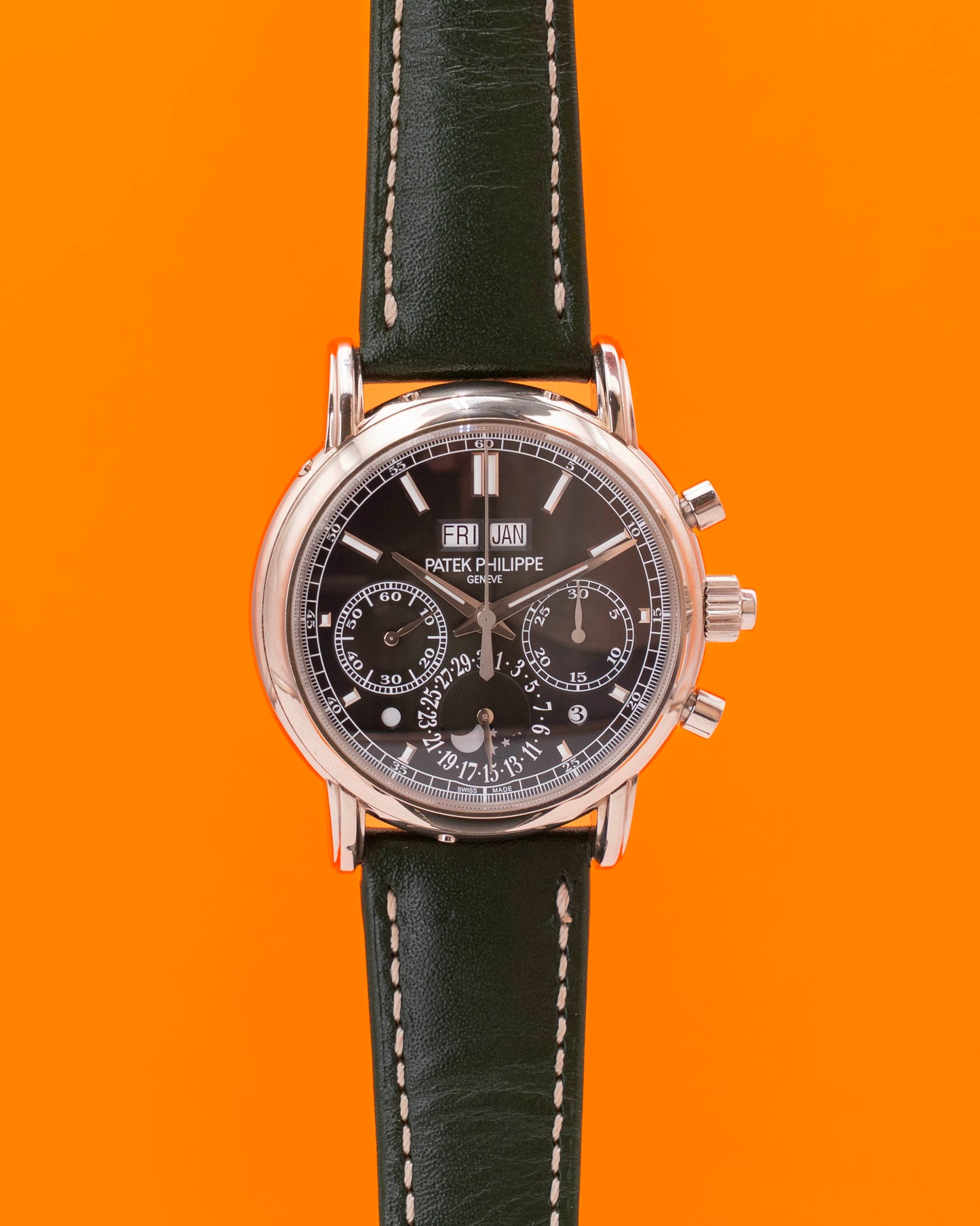 Patek Philippe Perpetual Calendar Chronograph 40mm 5204G Olive Green Dial White Gold 2024