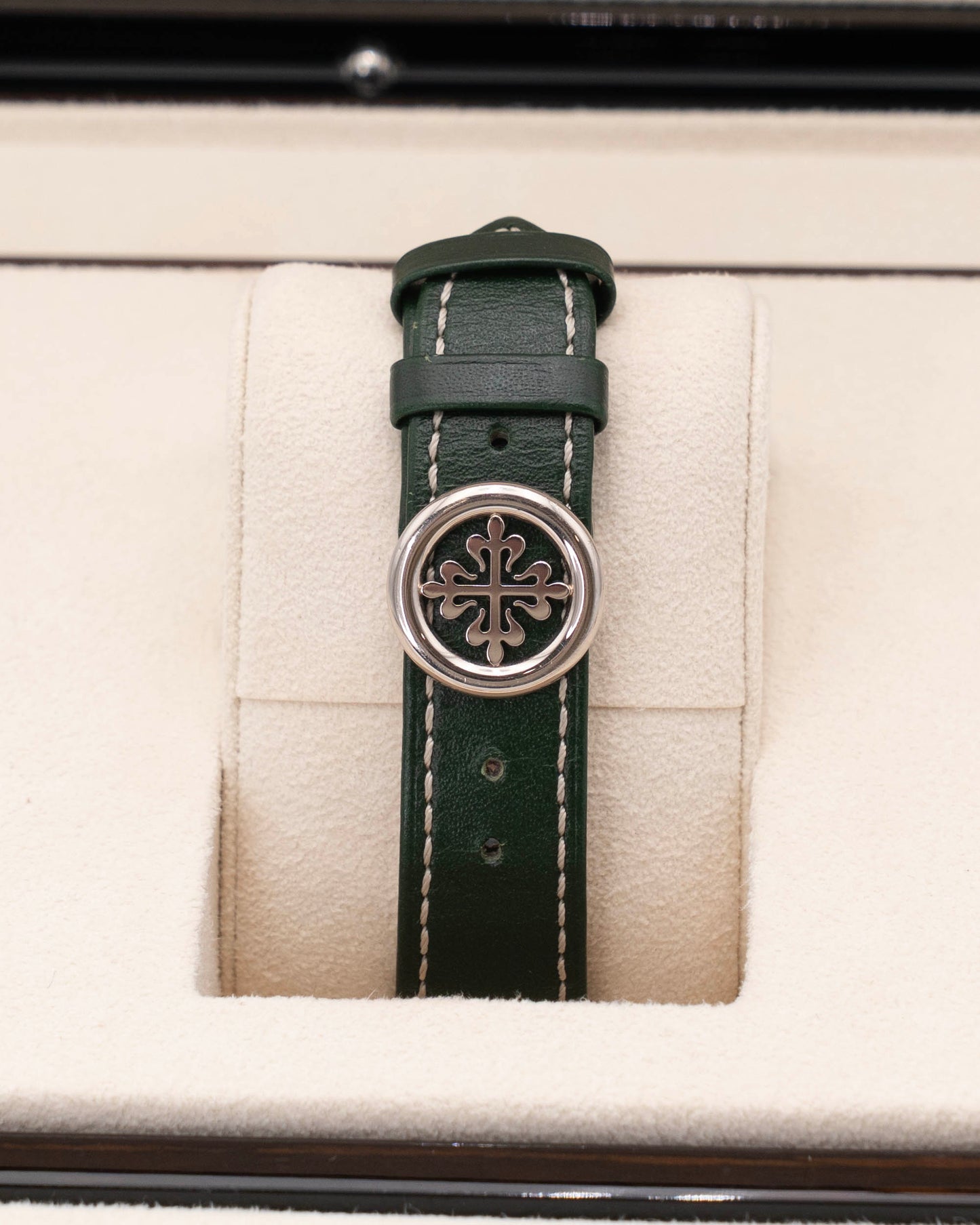 Patek Philippe Perpetual Calendar Chronograph 40mm 5204G Olive Green Dial White Gold 2024