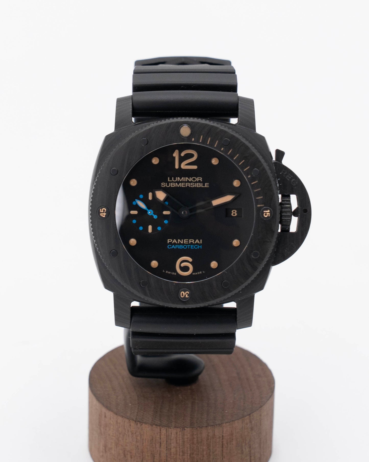 Panerai Luminor Submersible 1950 Carbotech 47mm PAM00616 3 Days Automatic