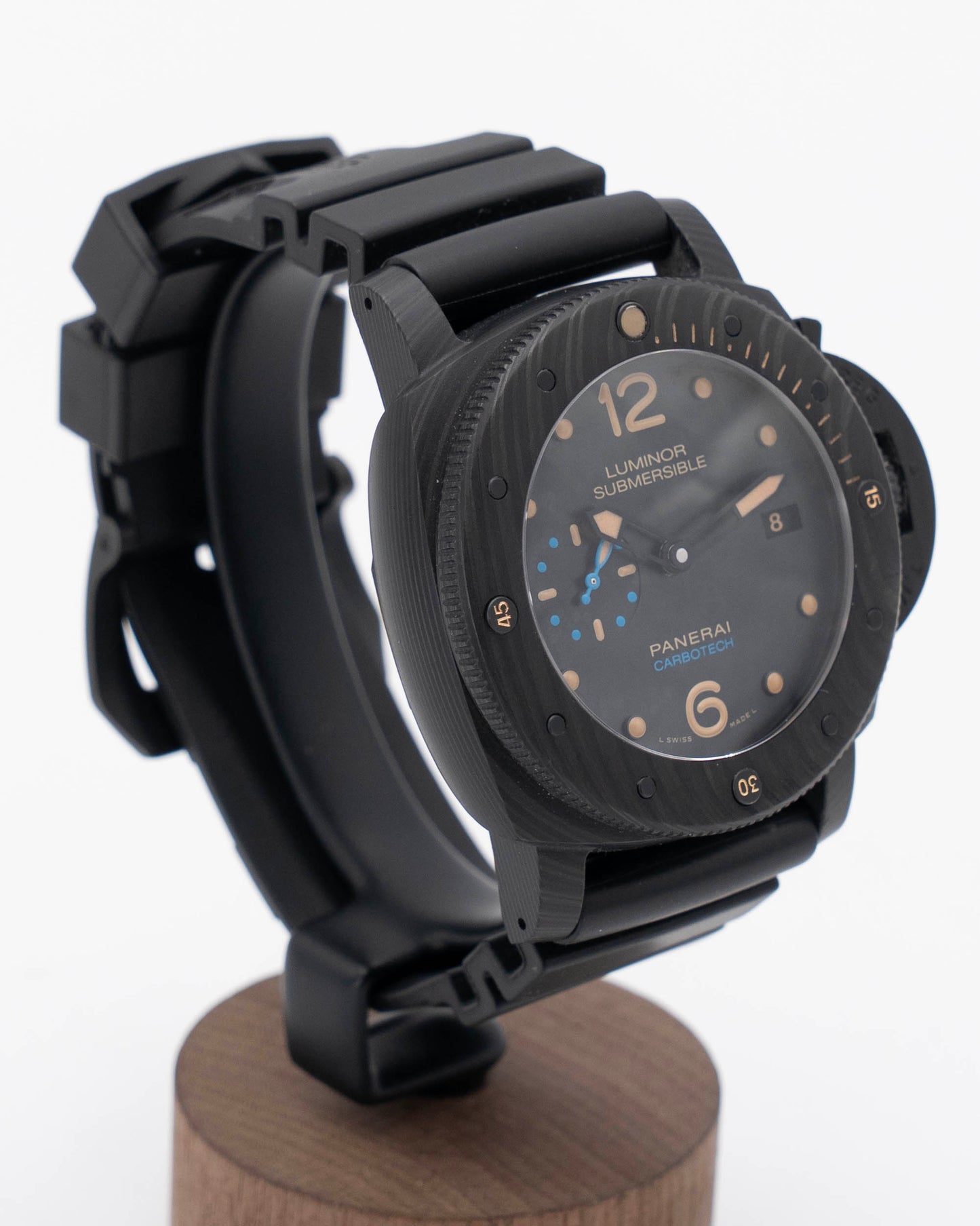 Panerai Luminor Submersible 1950 Carbotech 47mm PAM00616 3 Days Automatic
