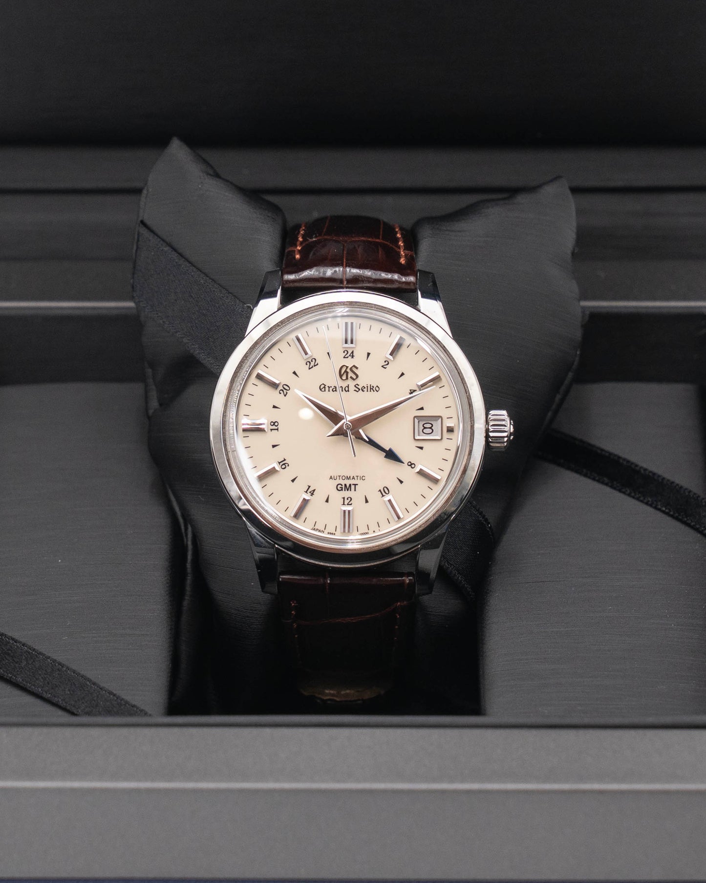 Grand Seiko Elegance Collection 39.5mm SBGM221 Ivory Cream 2023