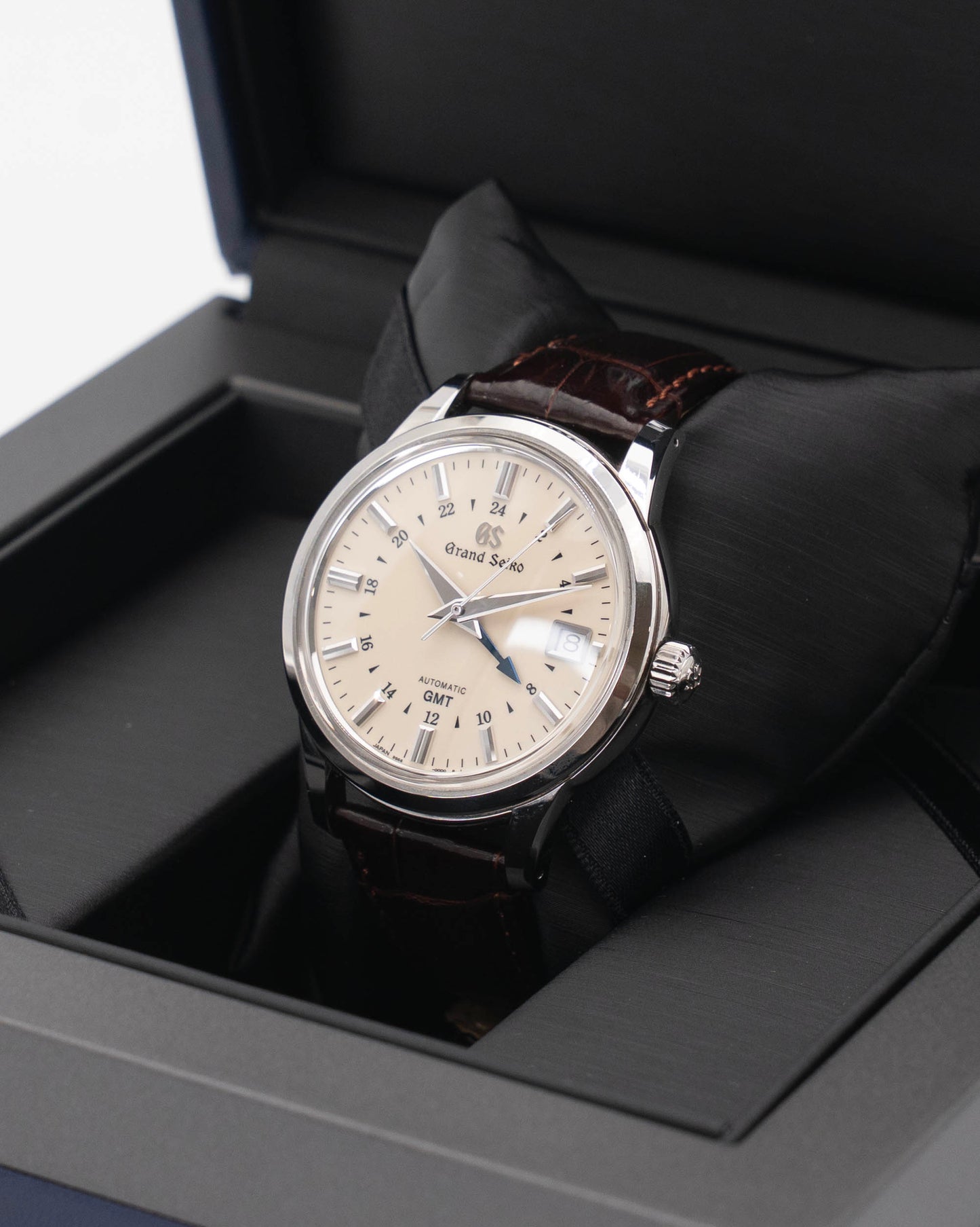 Grand Seiko Elegance Collection 39.5mm SBGM221 Ivory Cream 2023