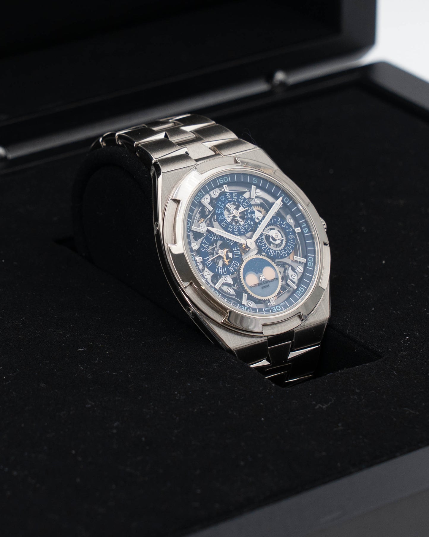 Vacheron Constantin Ultra-Thin Perpetual Calendar White Gold / Blue Skeleton 4300V/120G-B946 2021