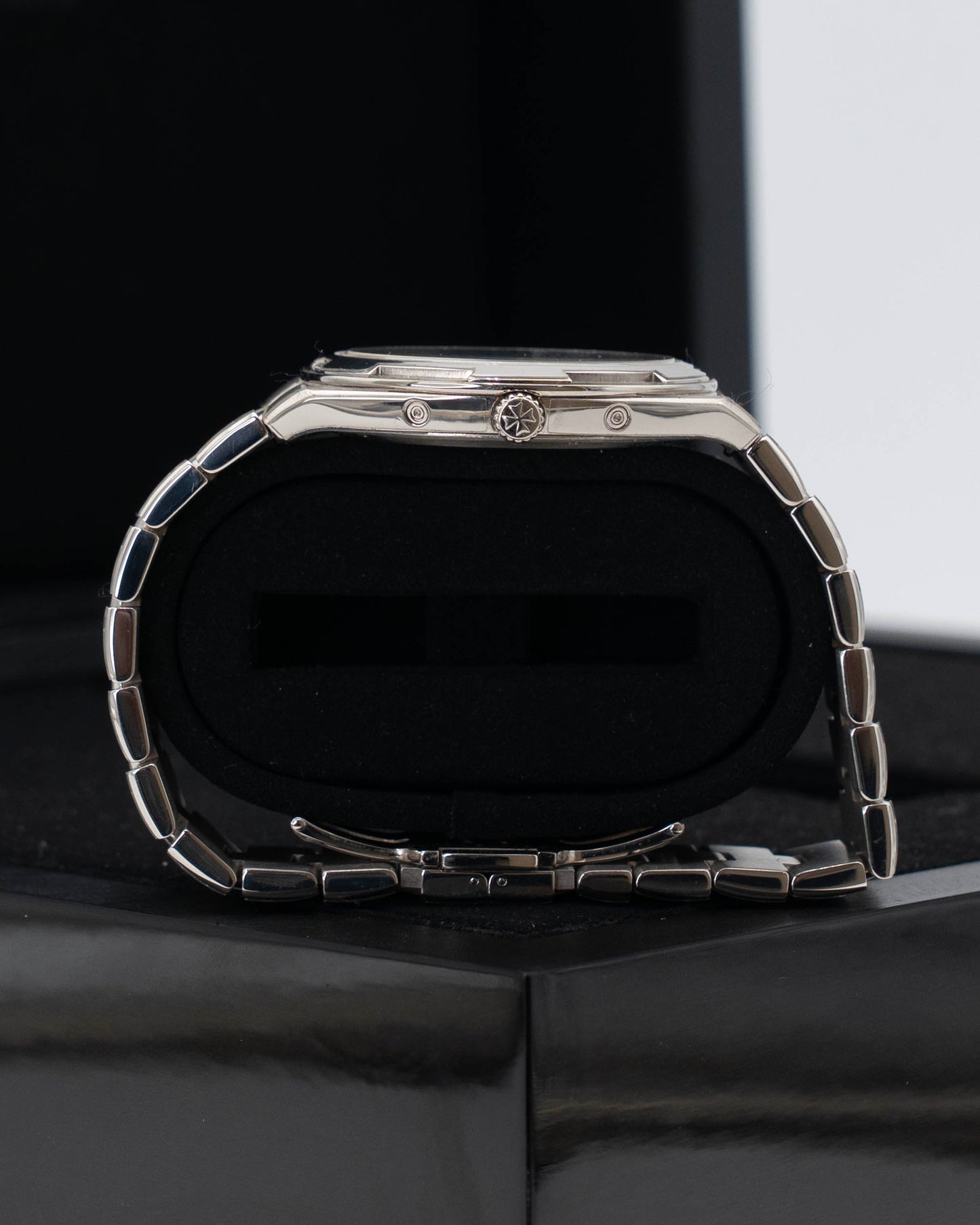 Vacheron Constantin Ultra-Thin Perpetual Calendar White Gold / Blue Skeleton 4300V/120G-B946 2021