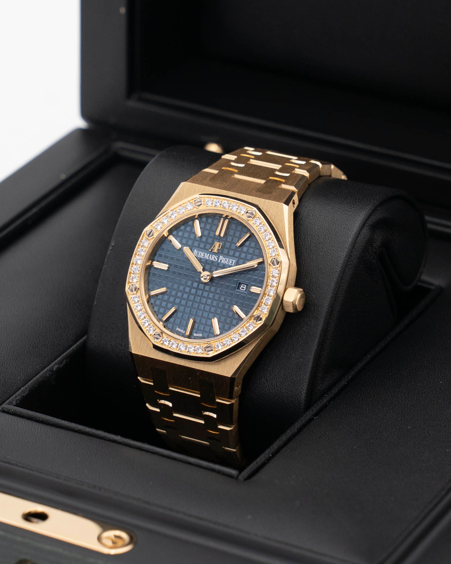 Audemars Piguet 33mm 67651BA Yellow Gold Blue Dial Diamond Bezel  (67651ba.zz.1261ba.02)