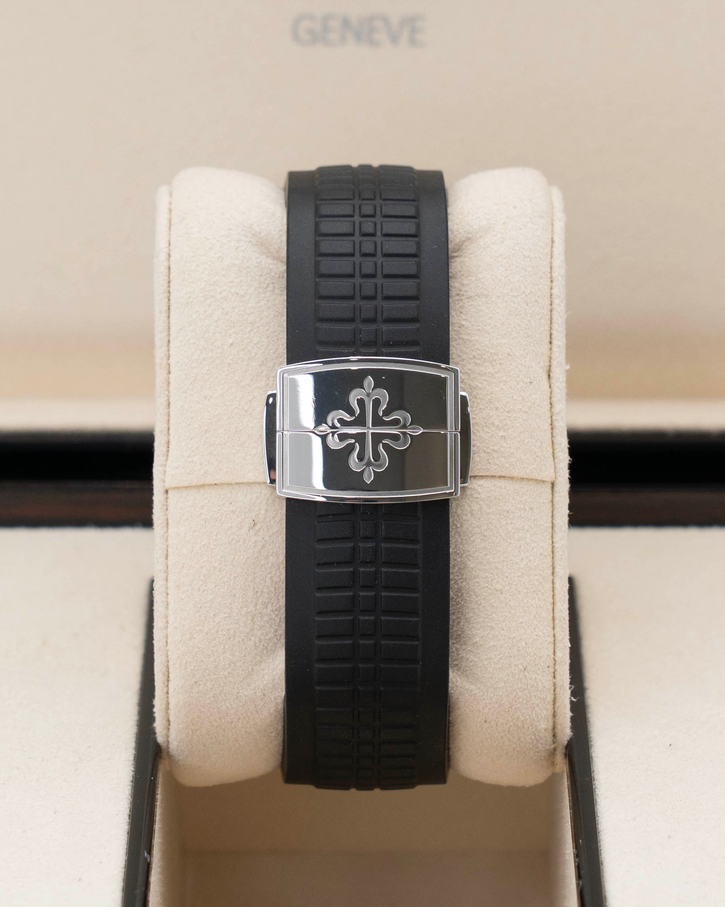 Patek Philippe Aquanaut Travel Time 40.8mm 5164A-001 Black 2020