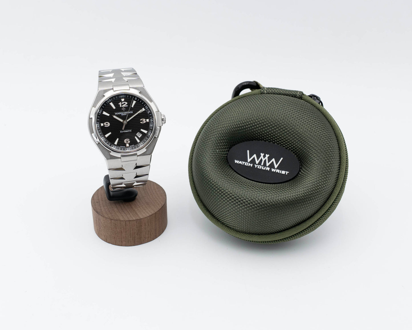 Vacheron Constantin Overseas 42mm 47040/B01A-9094 Black Dial