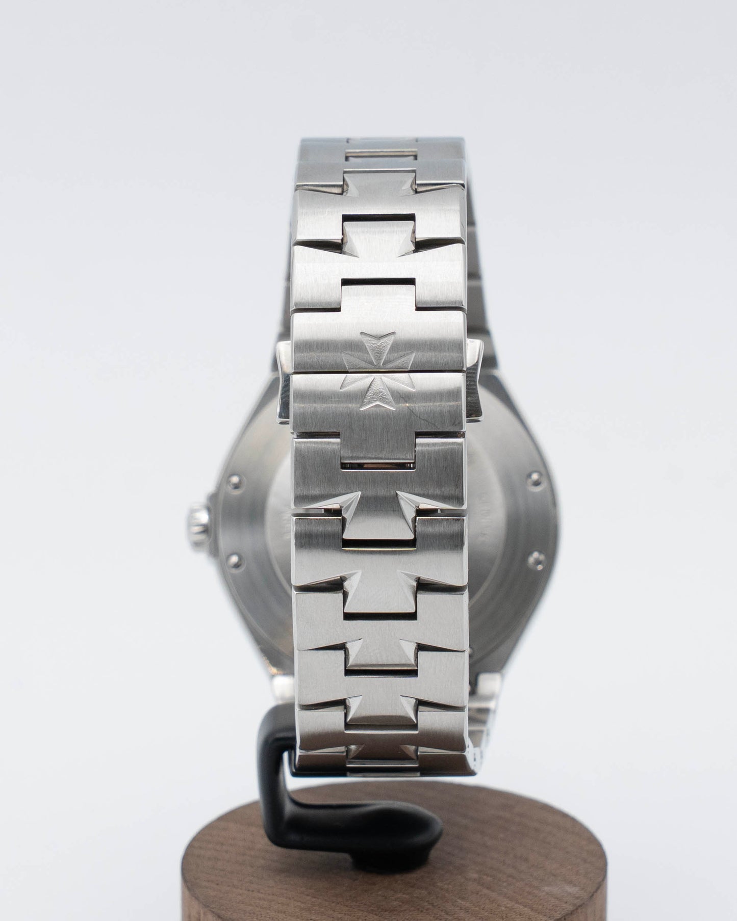 Vacheron Constantin Overseas 42mm 47040/B01A-9094 Black Dial