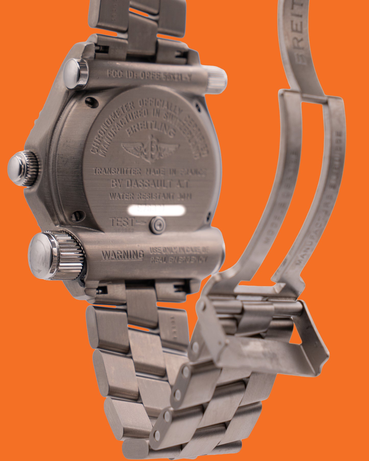 Breitling Emergency 43mm e7632110b576 Titanium